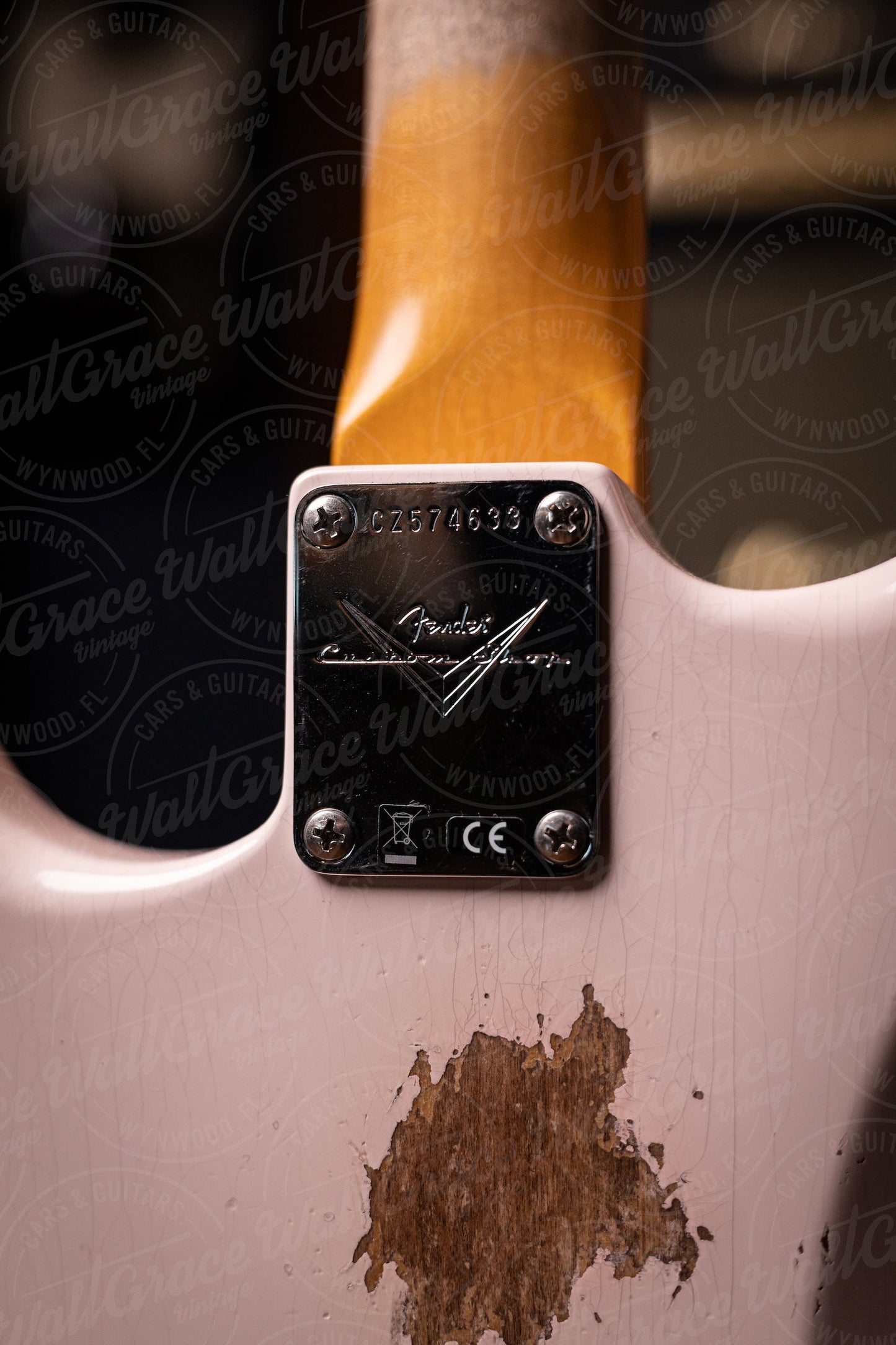 Fender Custom Shop Late 1962 Stratocaster® Relic® with Closet Classic Hardware Electric Guitar - Super Faded Aged Shell Pink