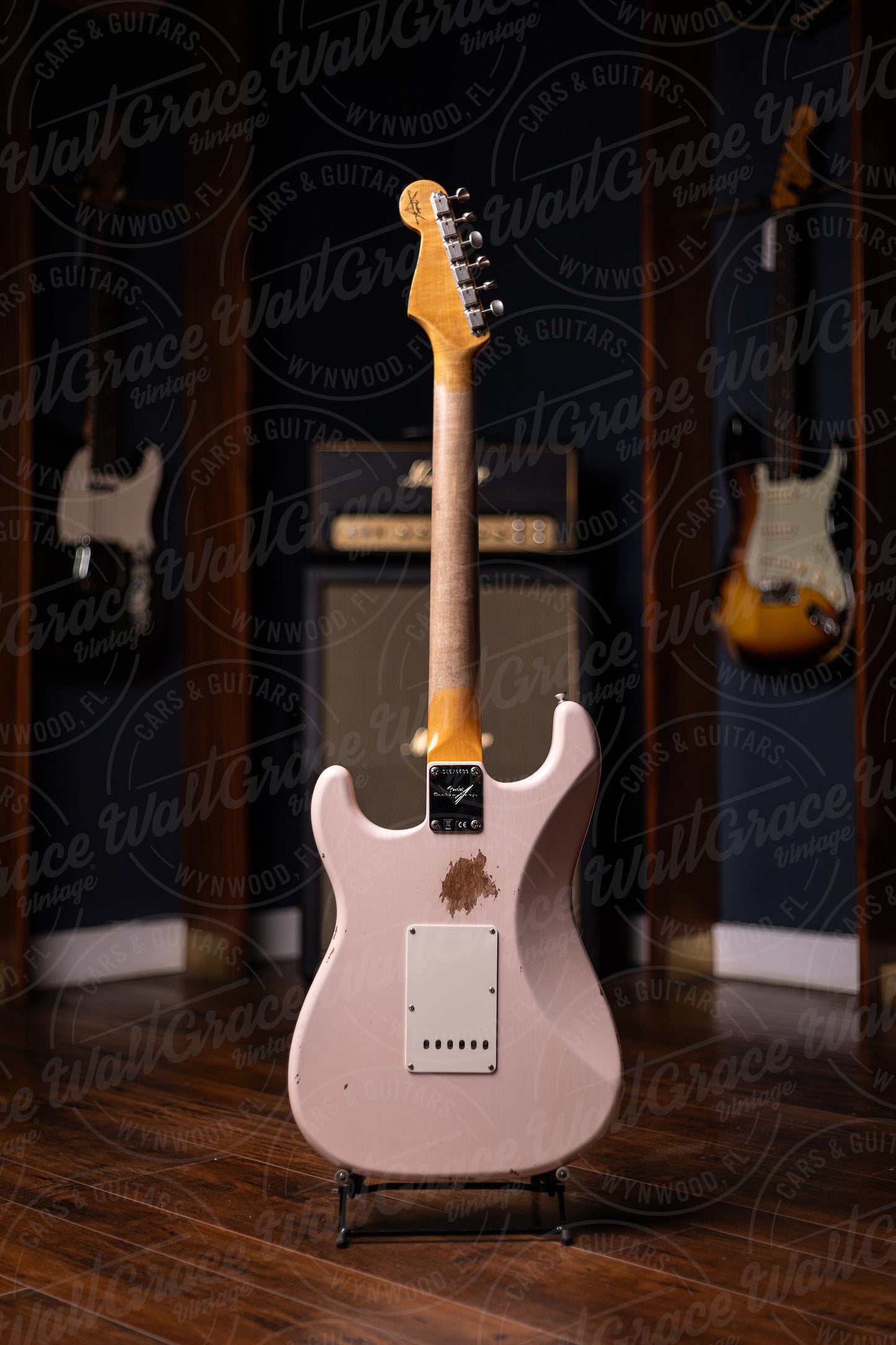 Fender Custom Shop Late 1962 Stratocaster® Relic® with Closet Classic Hardware Electric Guitar - Super Faded Aged Shell Pink