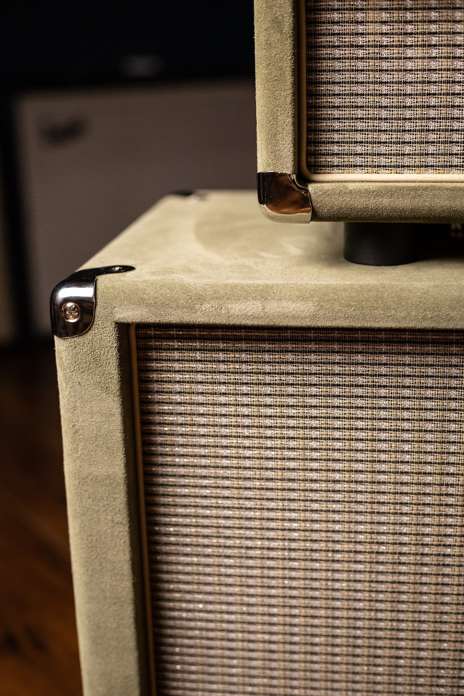 2022 Two-Rock Studio Signature 35 Watt Tube Head and 12-65B 1x12 Extension Cabinet - Moss Green Suede, Silver Chassis, Vintage Gold Grill, Silver Knobs