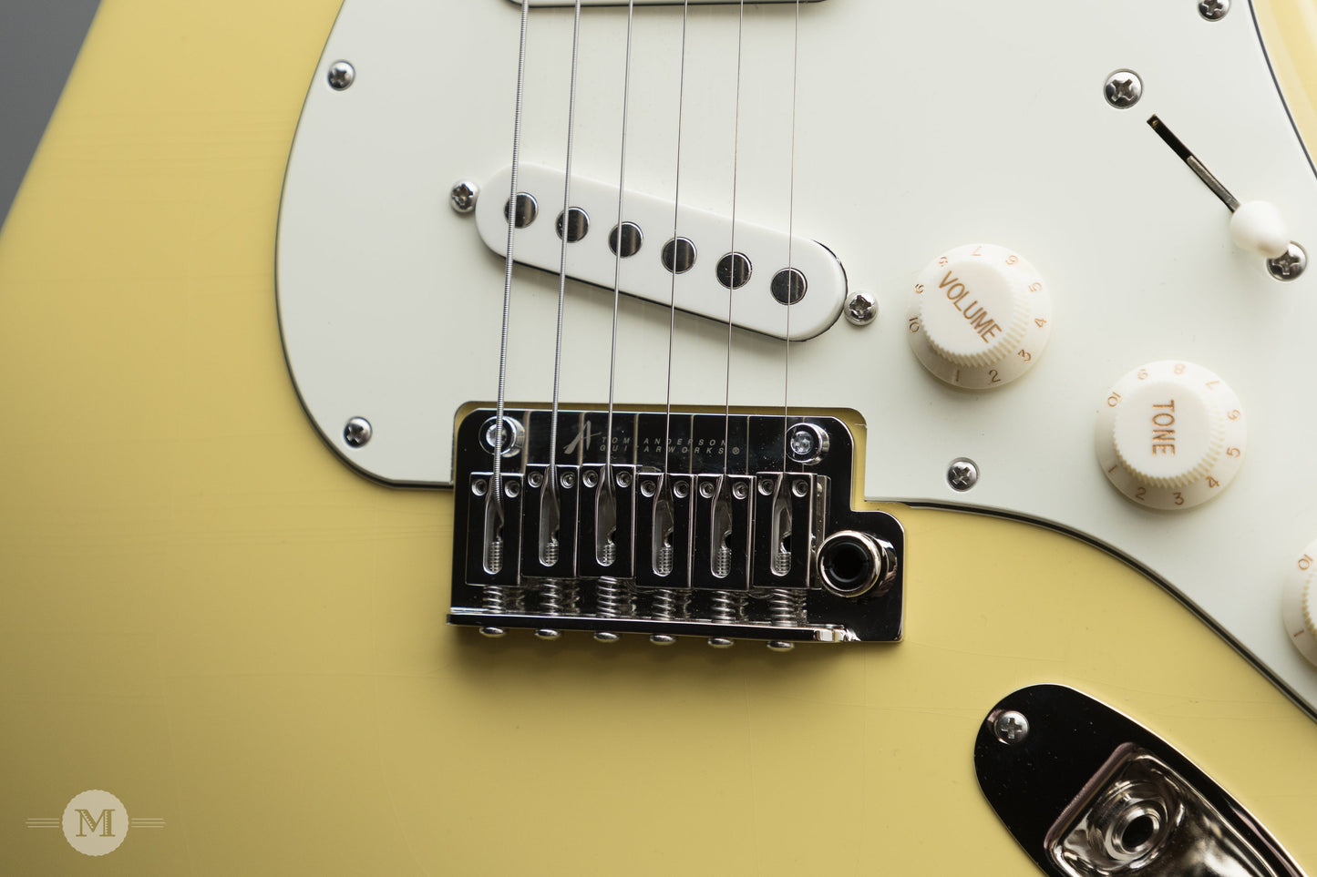 Tom Anderson Electric Guitars - Icon Classic - Mellow Yellow - Distress Level 1