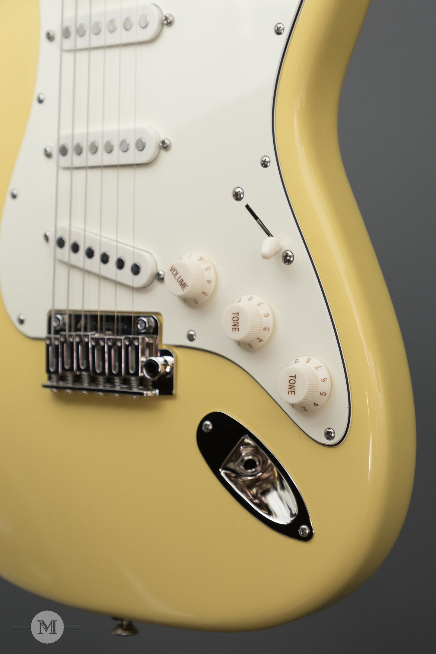 Tom Anderson Electric Guitars - Icon Classic - Mellow Yellow - Distress Level 1