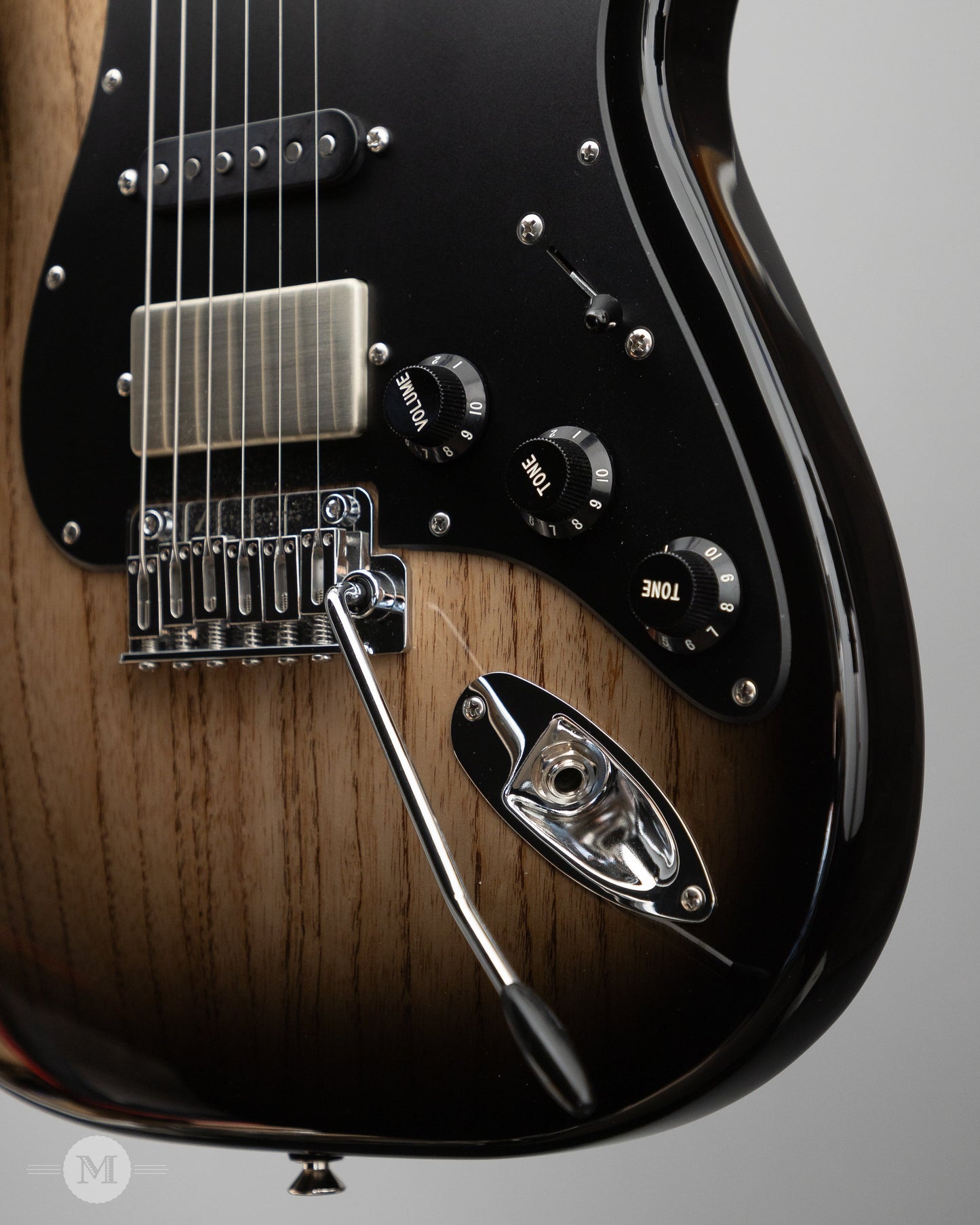 Tom Anderson Electric Guitars - Icon Classic HSS - Natural Dark Grain w Black Shaded Edge