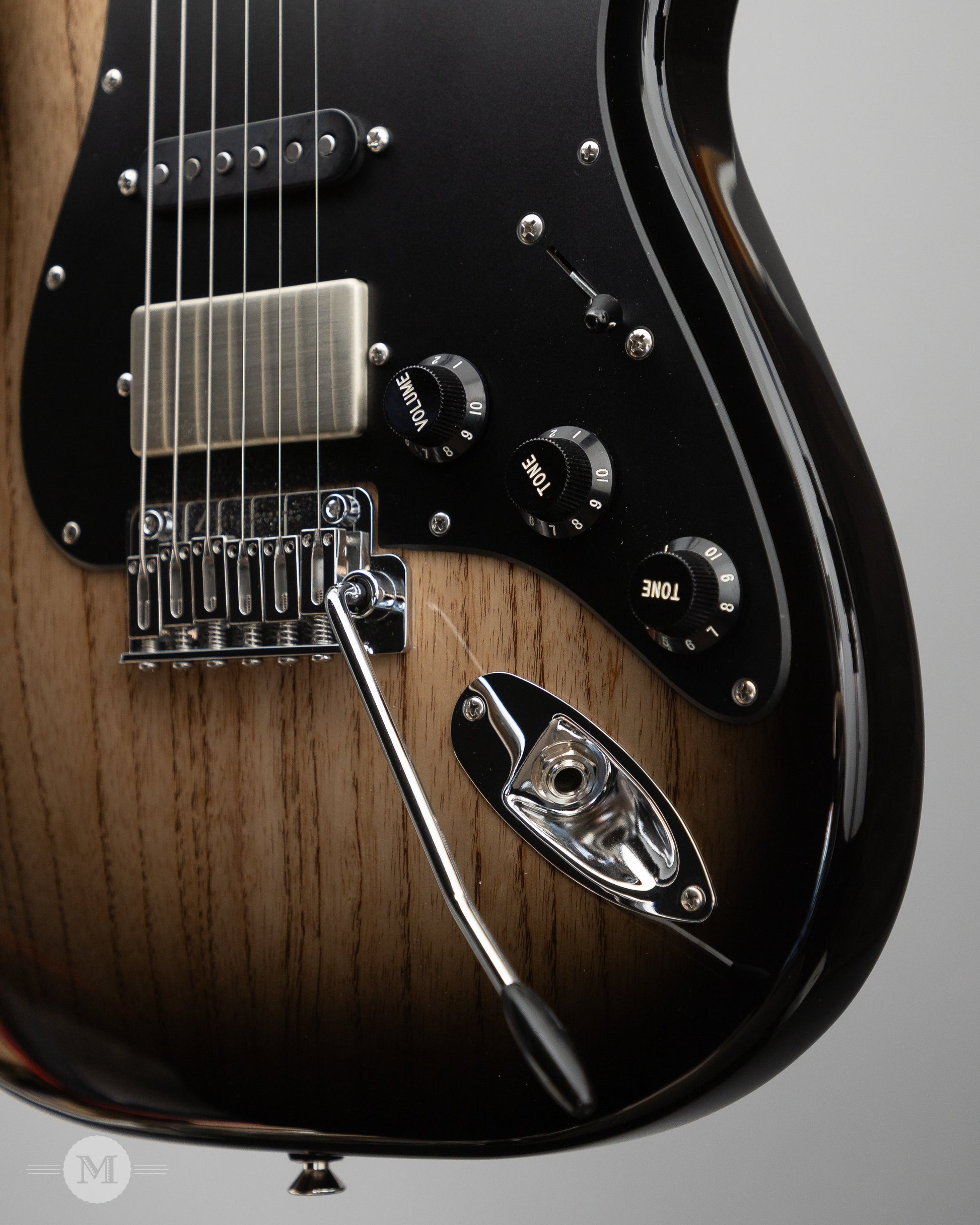 Tom Anderson Electric Guitars - Icon Classic HSS - Natural Dark Grain w Black Shaded Edge