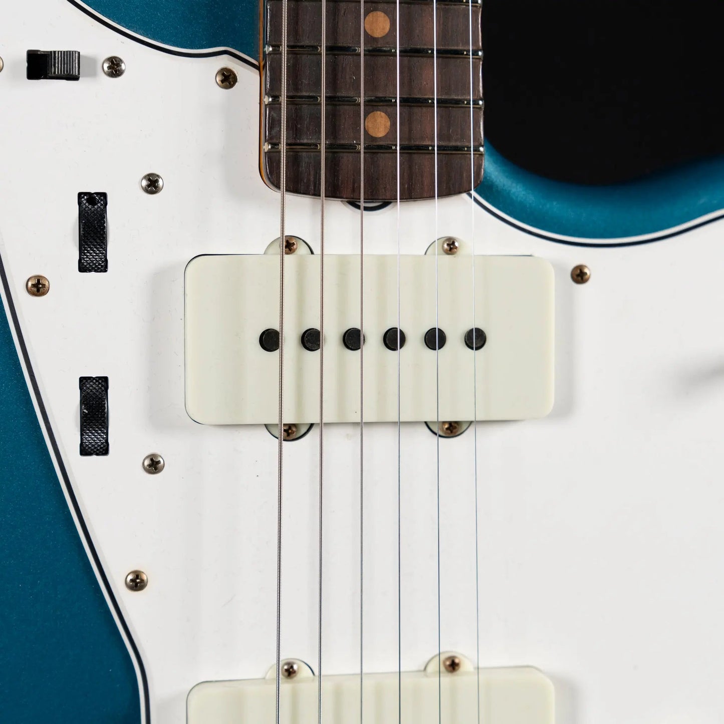 Fender Custom Shop ’63 Jazzmaster Relic Electric Guitar – Ocean Turquoise