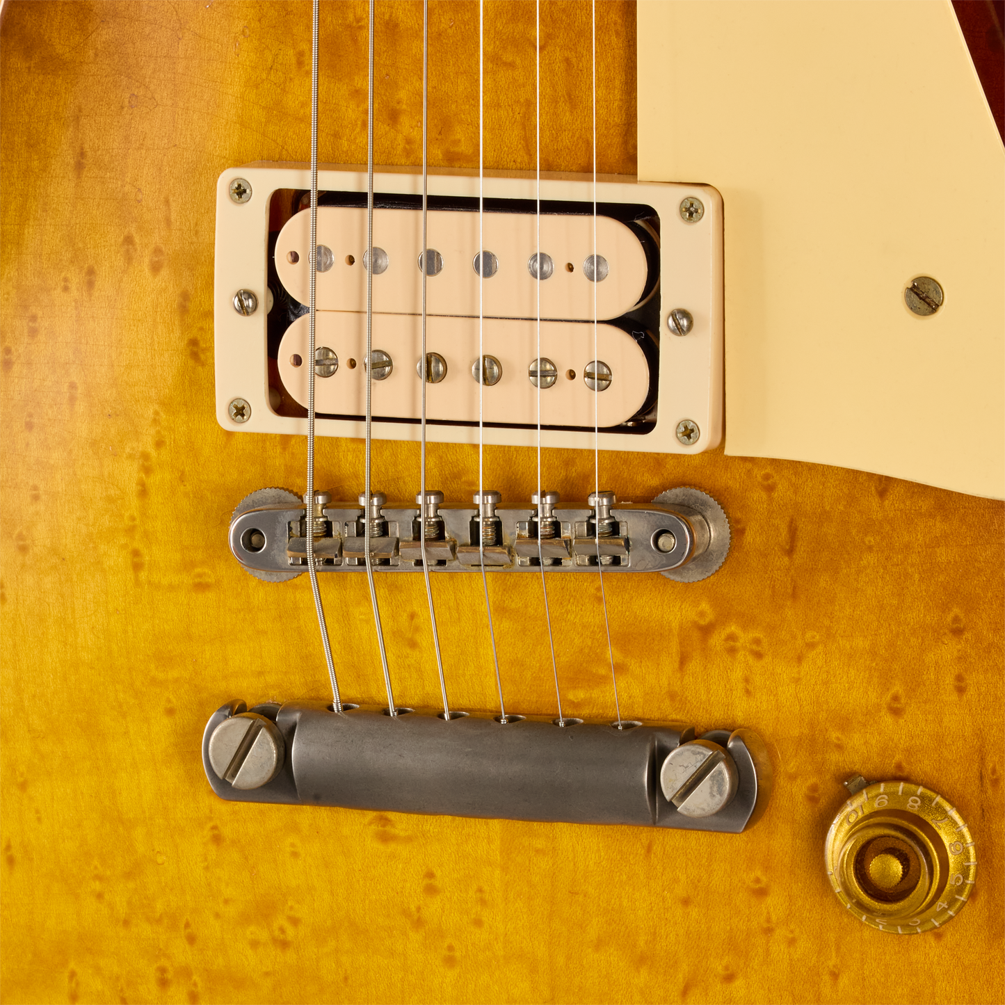 Gibson Custom LE 1959 Les Paul Standard Reissue with Birdseye Maple Top, Light Aged, Peach Tea Burst