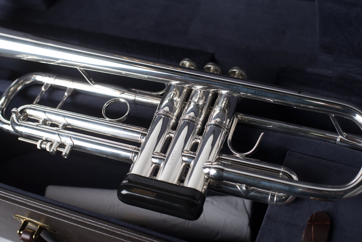 Bach LT180S37 Stradivarius Trumpet; Lightweight with #37 BELL