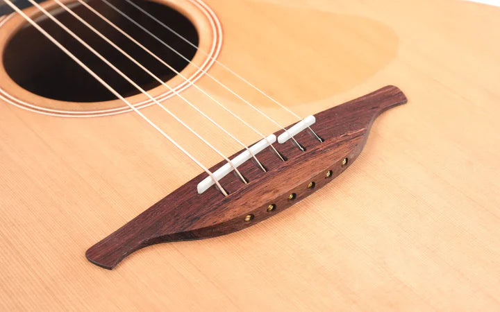 Lowden O22C Cedar Mahogany
