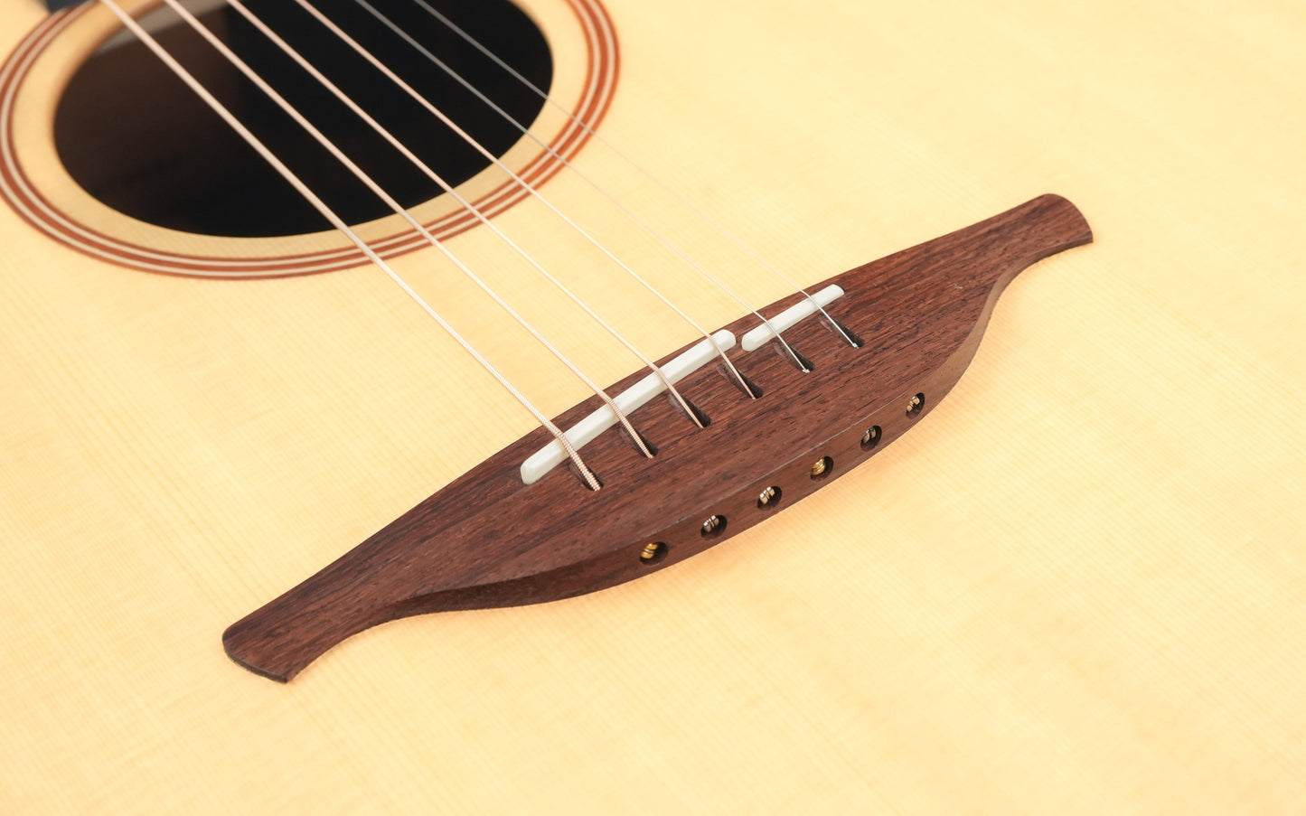 Lowden O32C 50th Anniversary Edition 2024