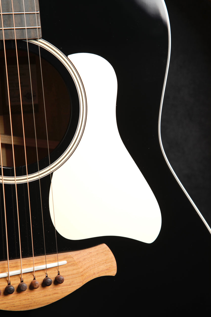 Taylor Gold Label 517e Blacktop Spruce / Mahogany Acoustic-Electric Guitar