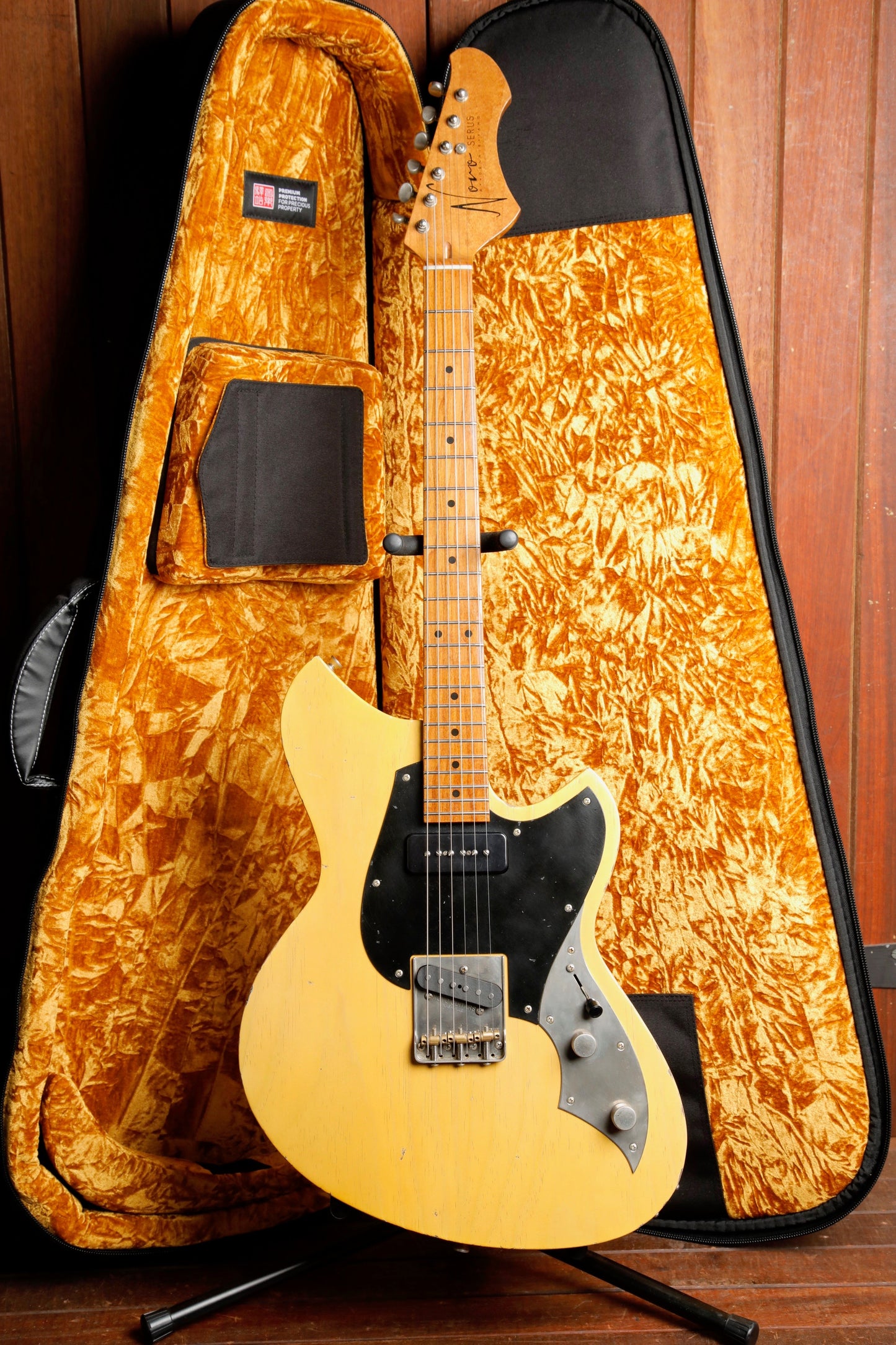 Novo Serus T Dealer Limited Butterscotch Blonde Electric Guitar
