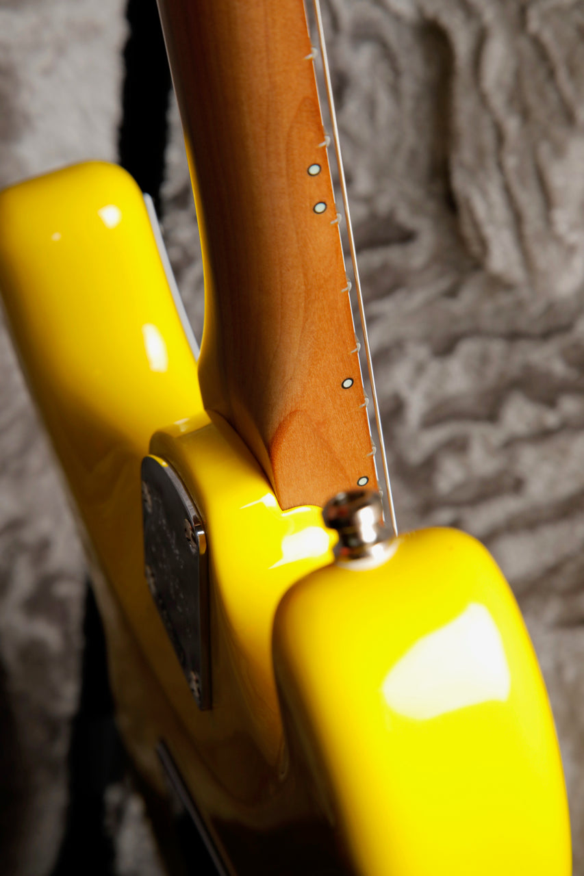 Fender Limited Edition American Ultra II HSS Stratocaster Grafitti Yellow