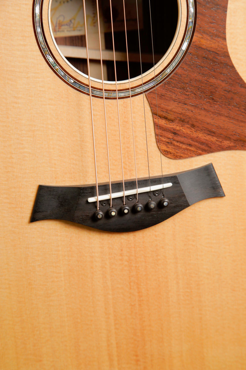 Taylor 814ce Grand Auditorium Acoustic-Electric Guitar