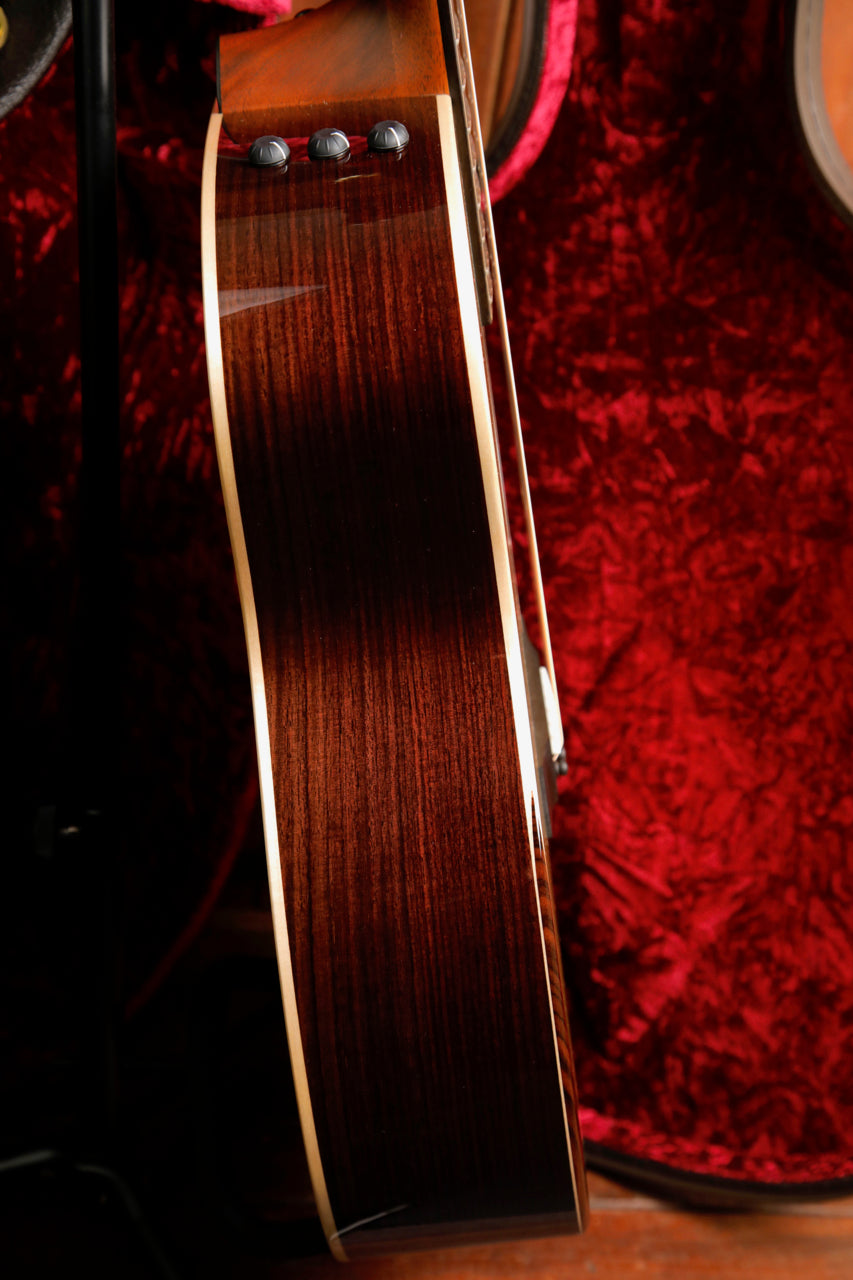 Taylor 814ce Grand Auditorium Acoustic-Electric Guitar