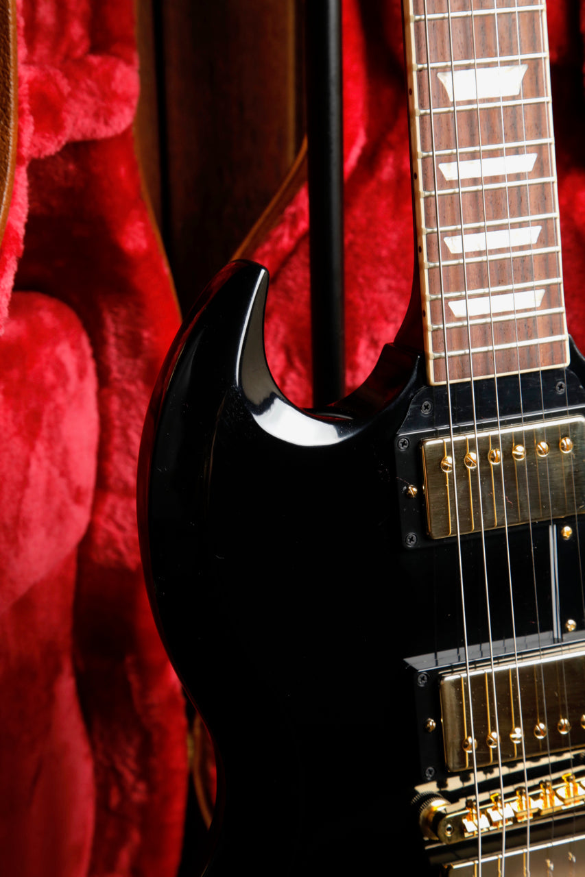 Gibson SG Standard '61 Maestro Limited Edition Ebony w/Gold Hardware