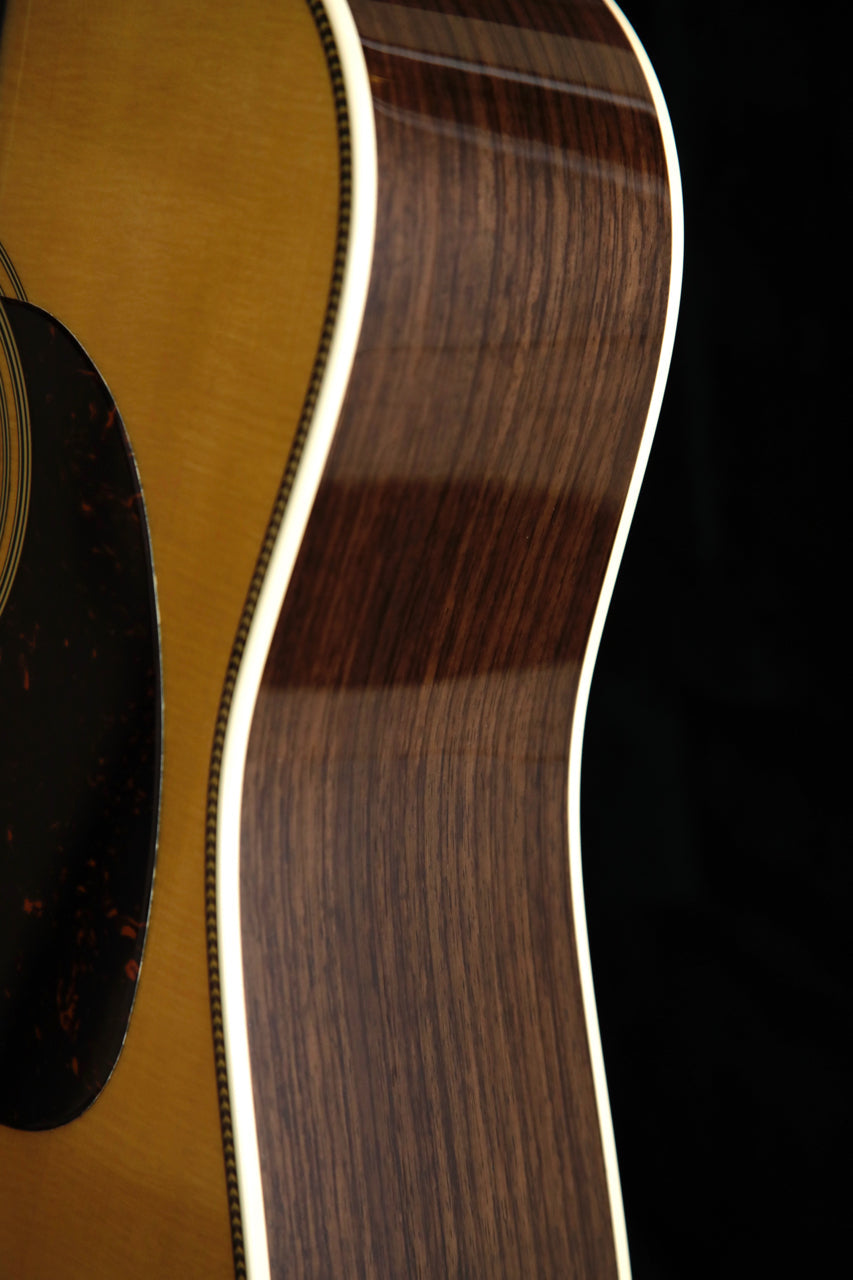 Martin HD-28 Standard Series Dreadnought Acoustic Guitar