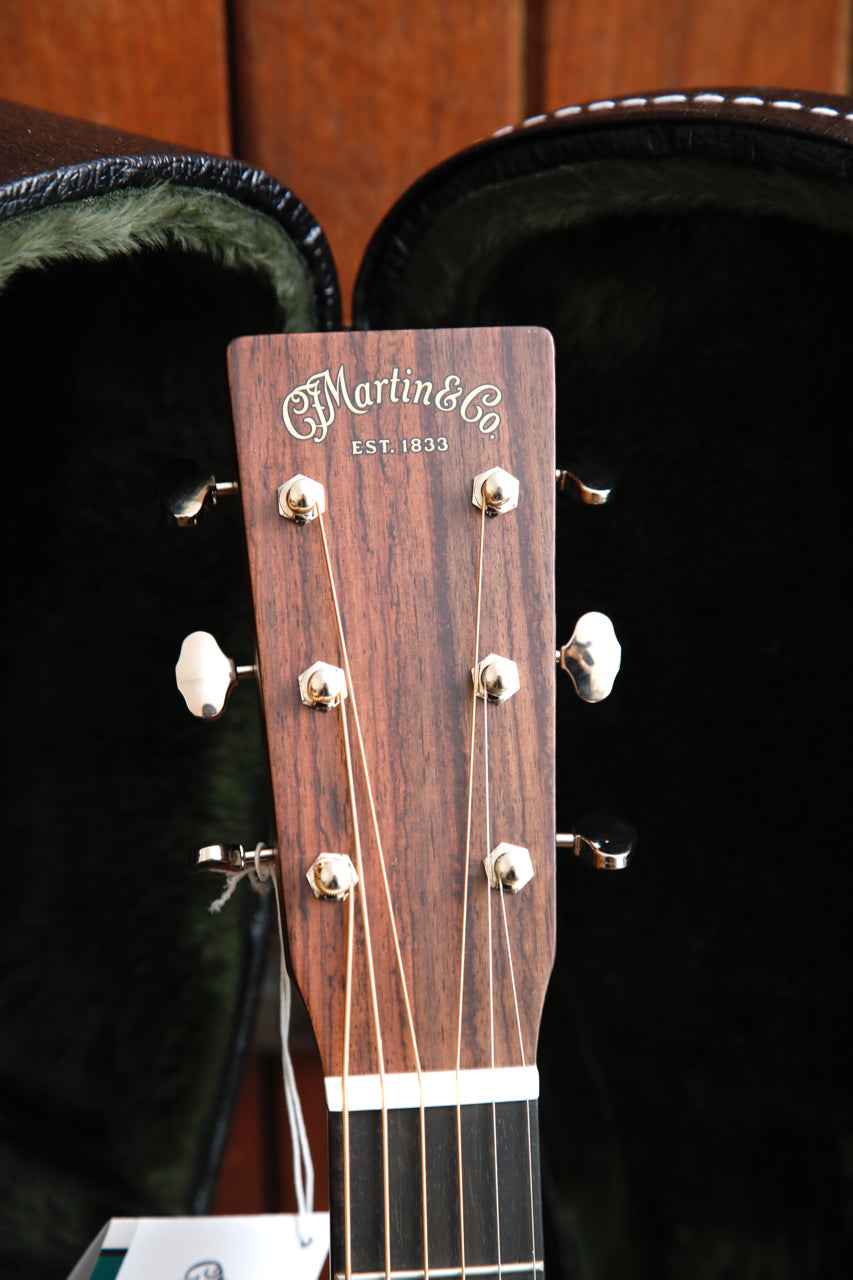 Martin D-18  Standard Series Dreadnought Gloss Acoustic Guitar
