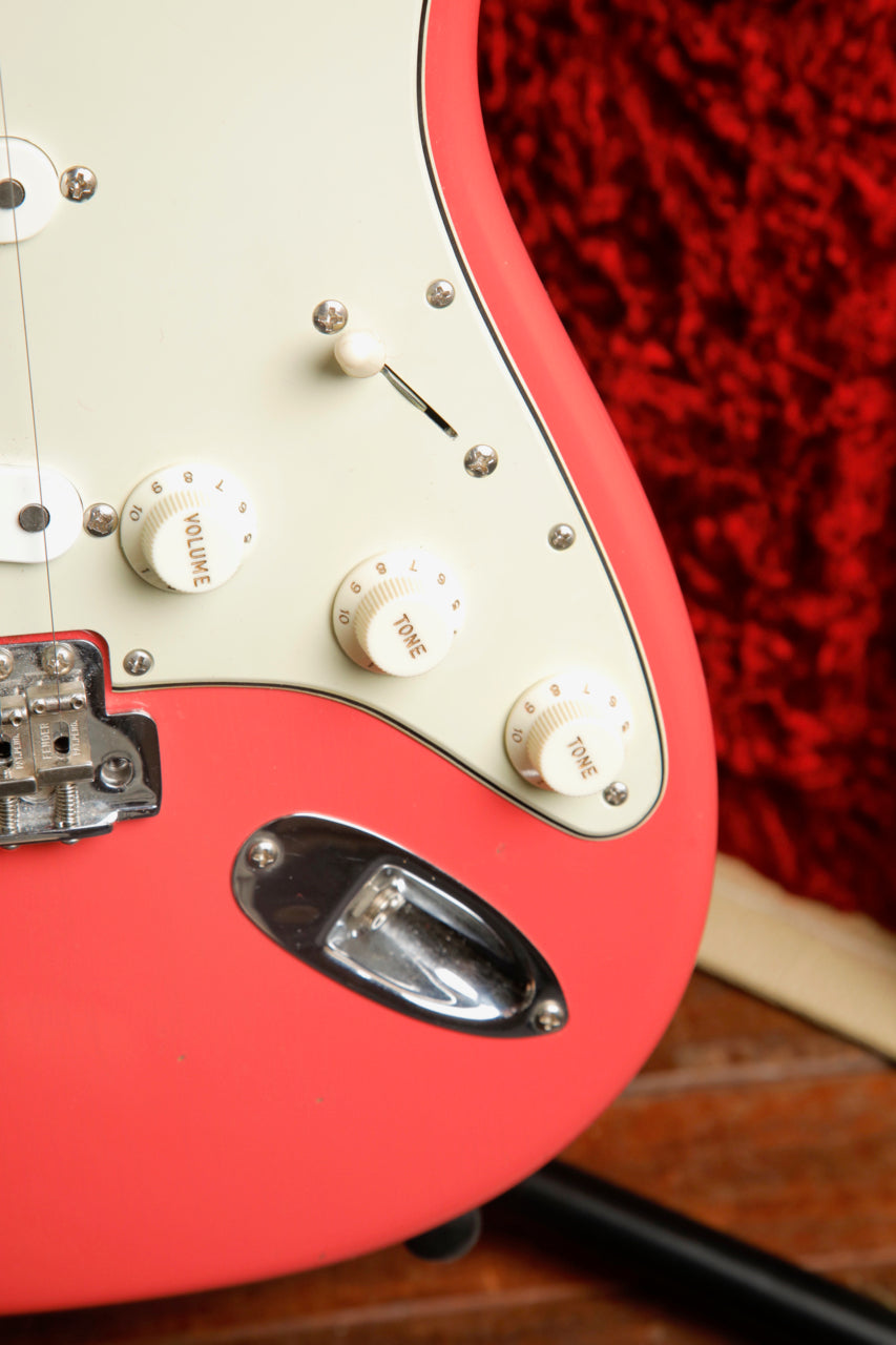 Fender Custom Shop 1964 Stratocaster Journeyman Aged Fiesta Red Electric Guitar Pre-Owned