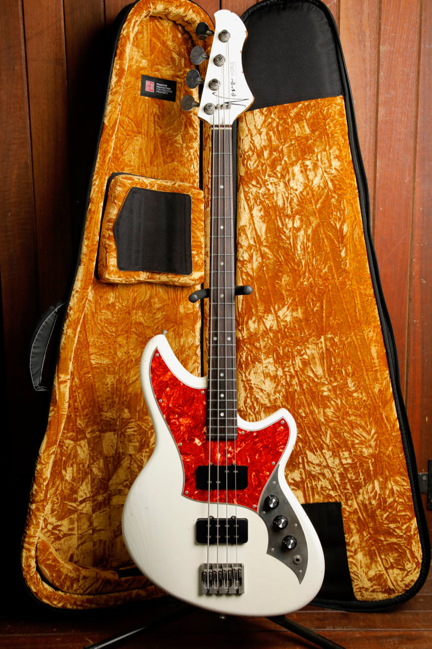 Novo Ivorus Olympic White Bass Guitar