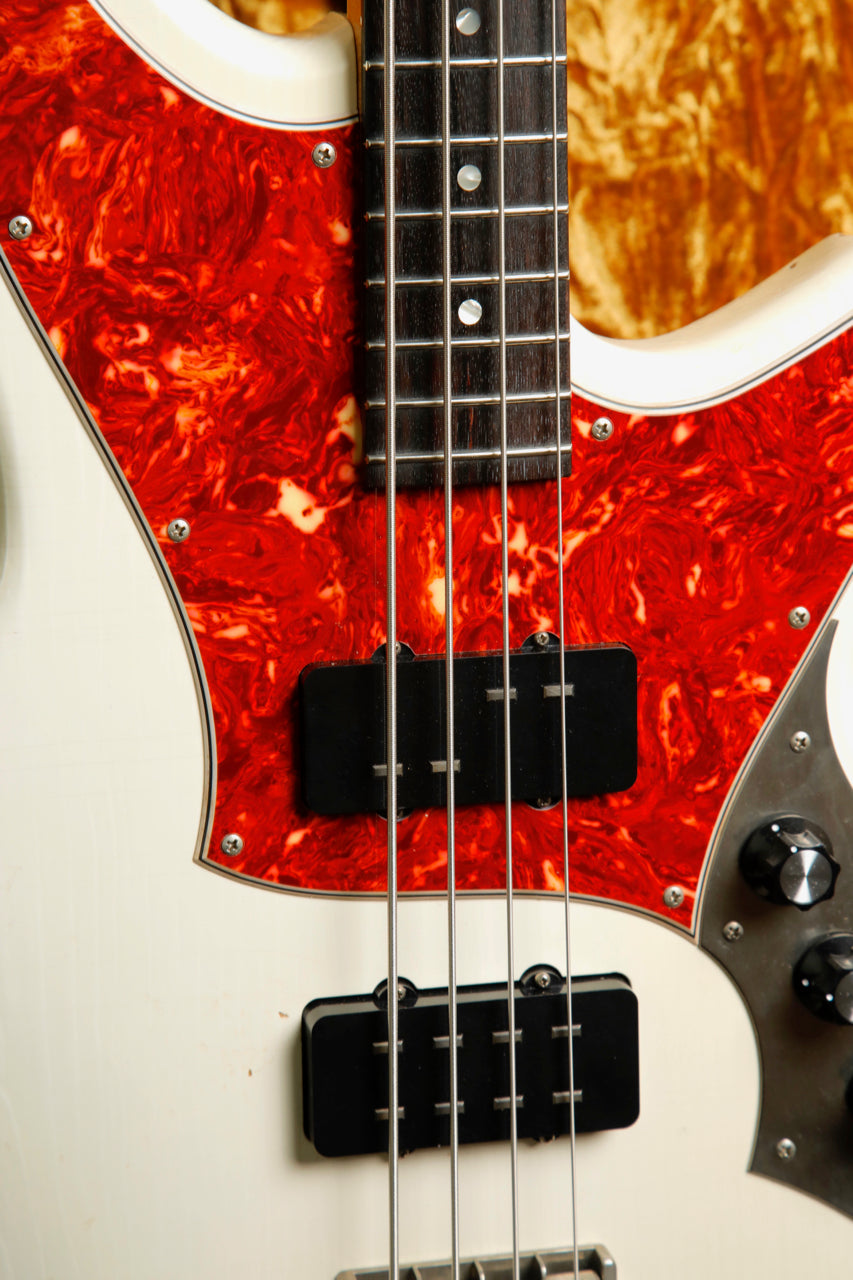 Novo Ivorus Olympic White Bass Guitar