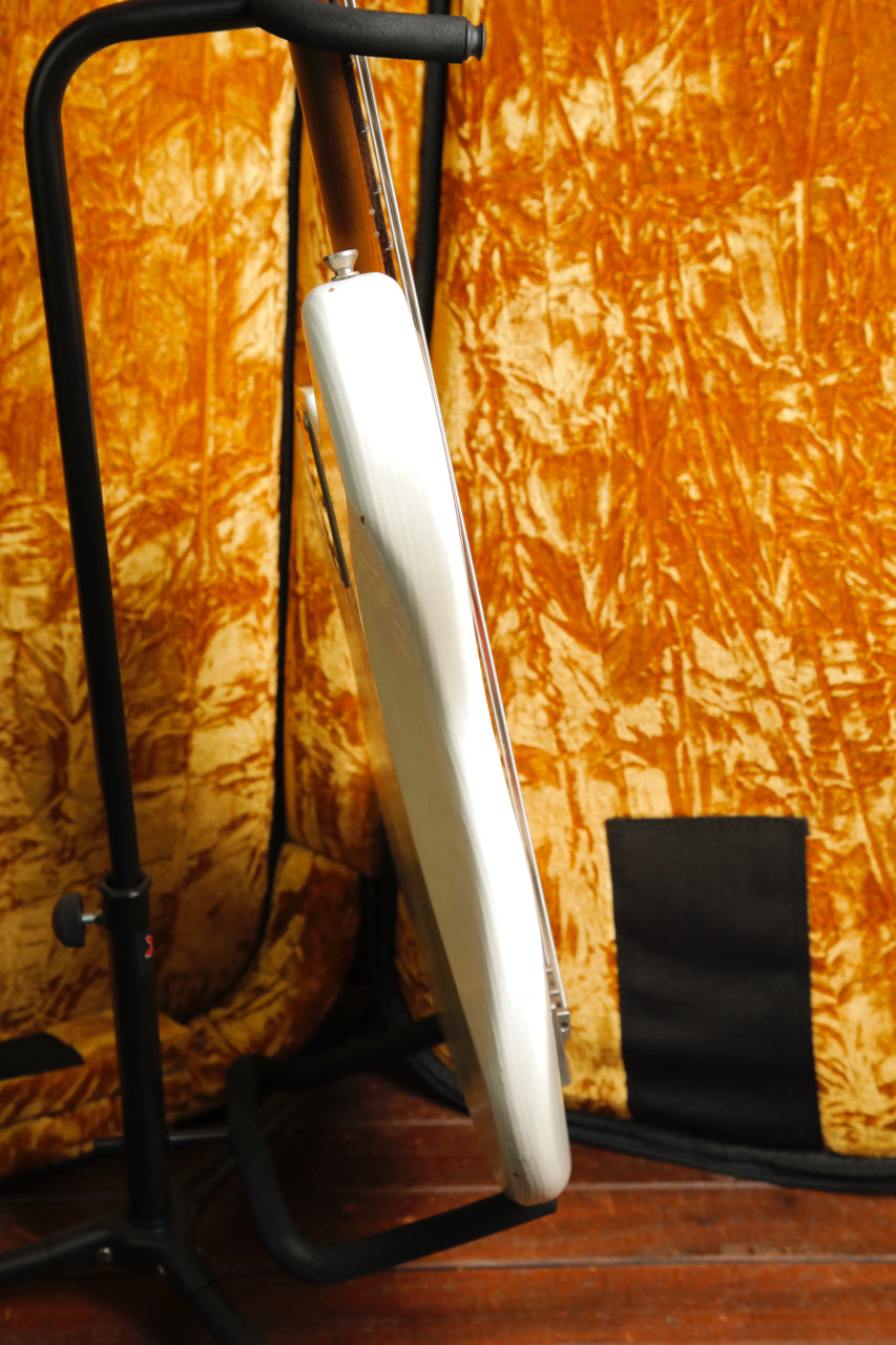 Novo Ivorus Olympic White Bass Guitar