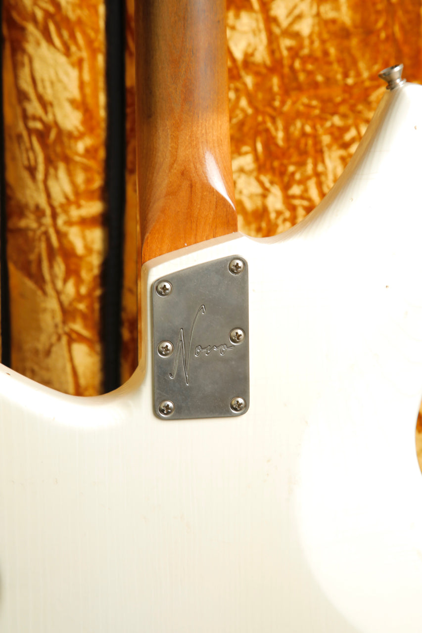 Novo Ivorus Olympic White Bass Guitar