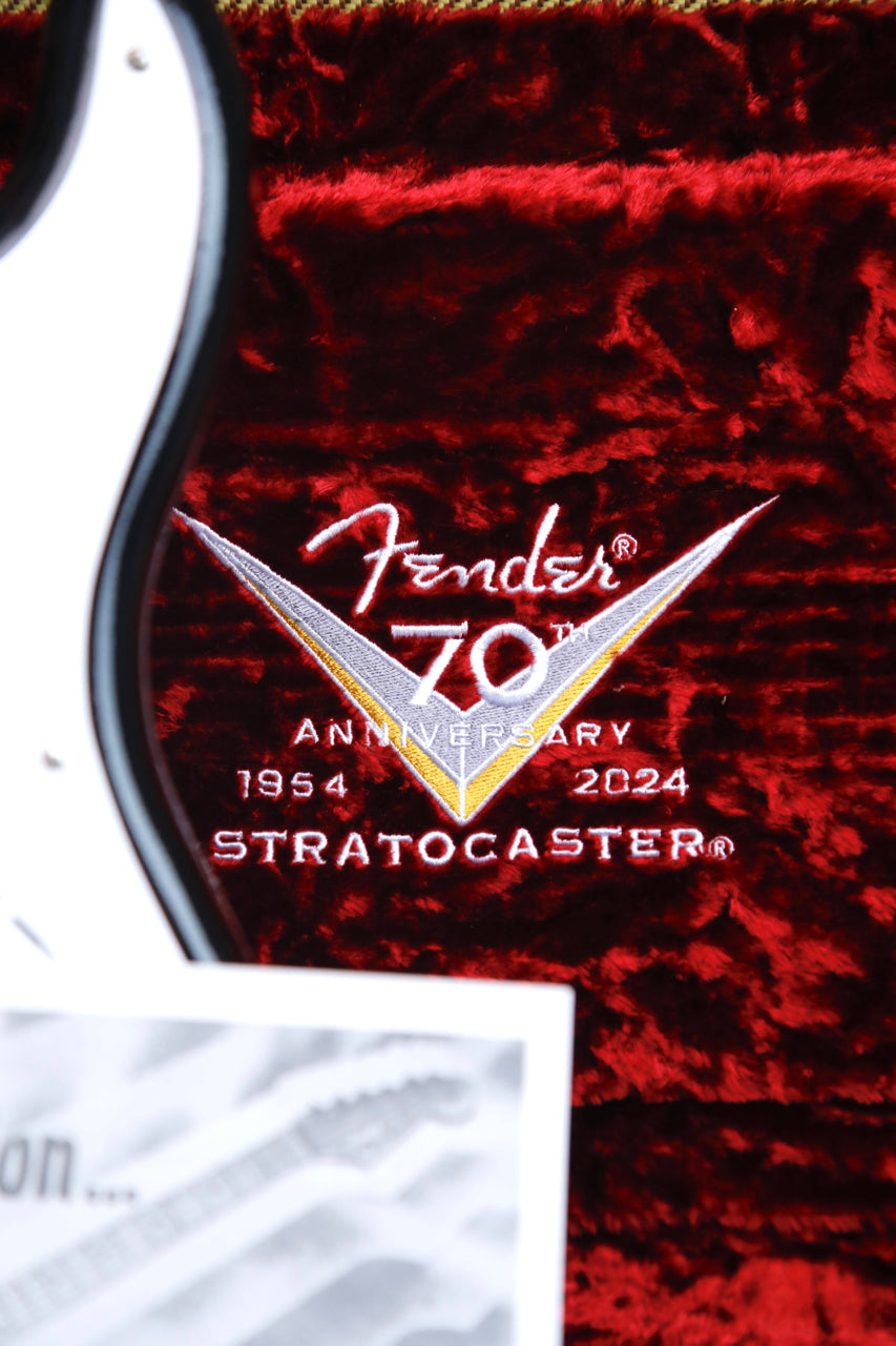 Fender Custom Shop Limited Edition 70th Anniversary 1954 Stratocaster DLX Closet Classic 2-Color Sunburst