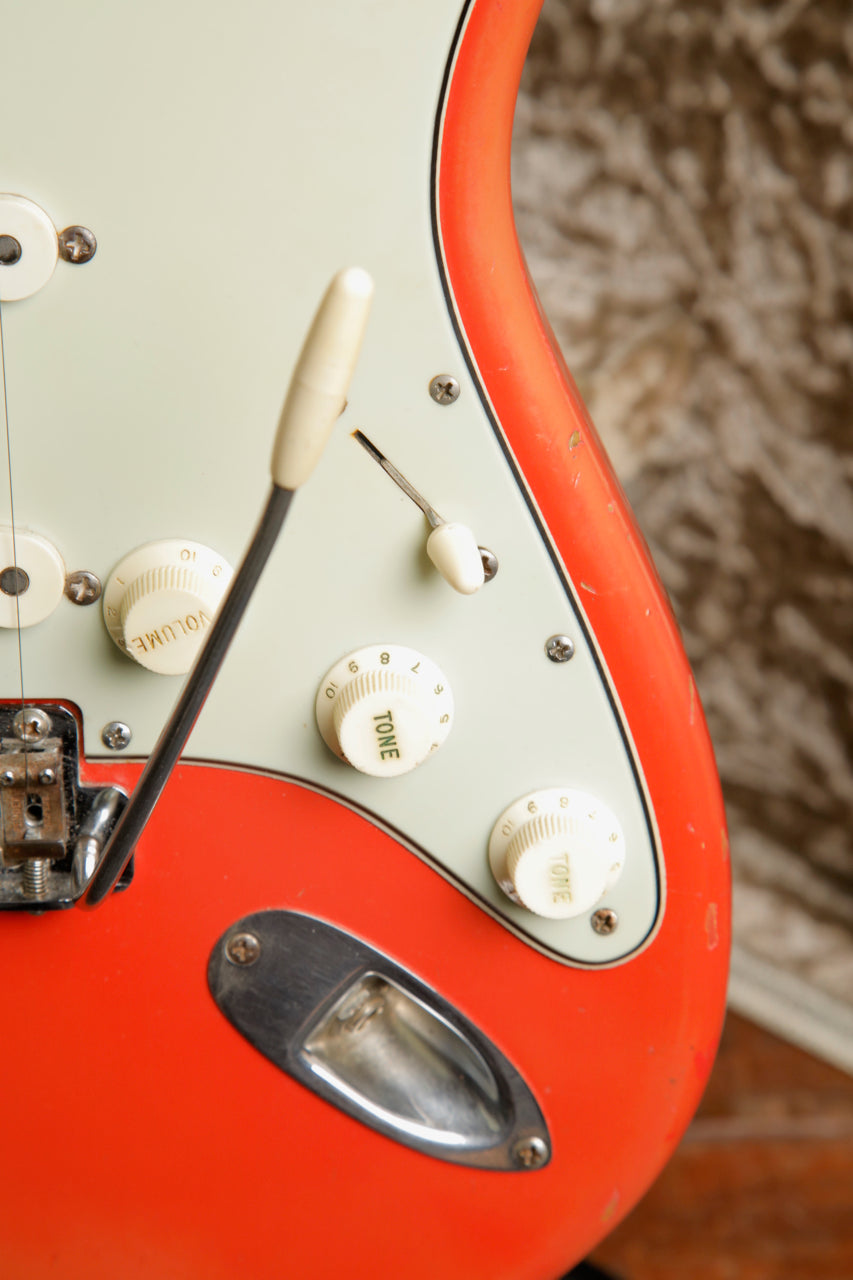 Fender 1964 Stratocaster Fiesta Red Vintage Electric Guitar Pre-Owned