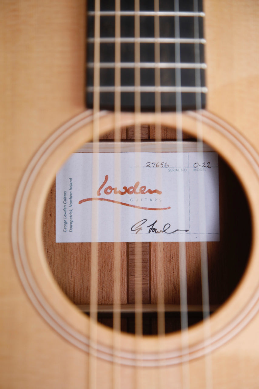 Lowden O-22 Original Series Cedar/Mahogany Acoustic Guitar