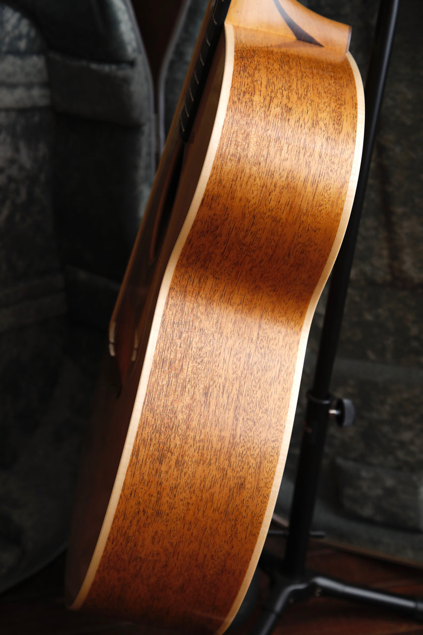 Lowden O-22 Original Series Cedar/Mahogany Acoustic Guitar