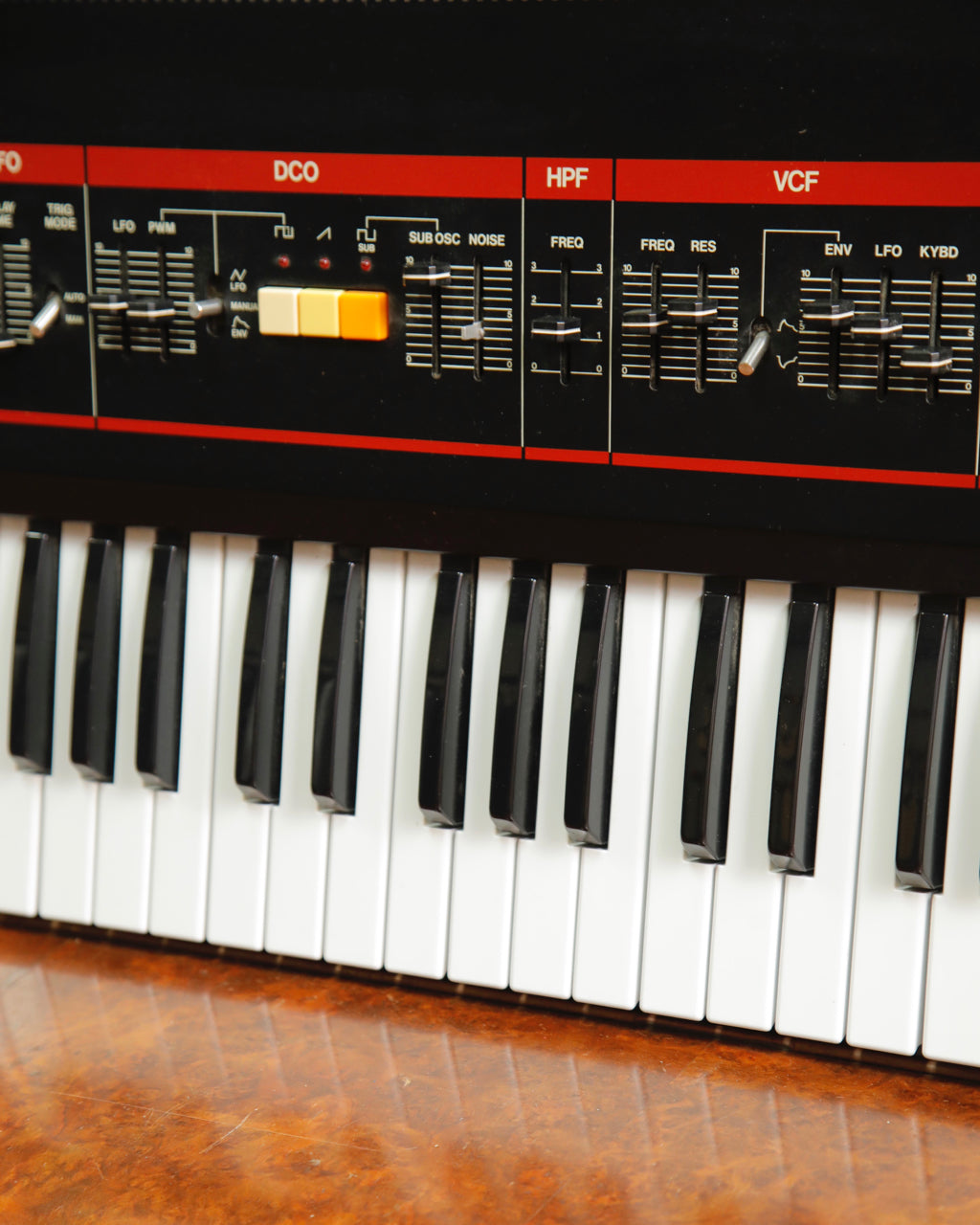 Roland Juno-60 61-Key Programmable Polyphonic Analogue Synthesizer 1983 Pre-Owned