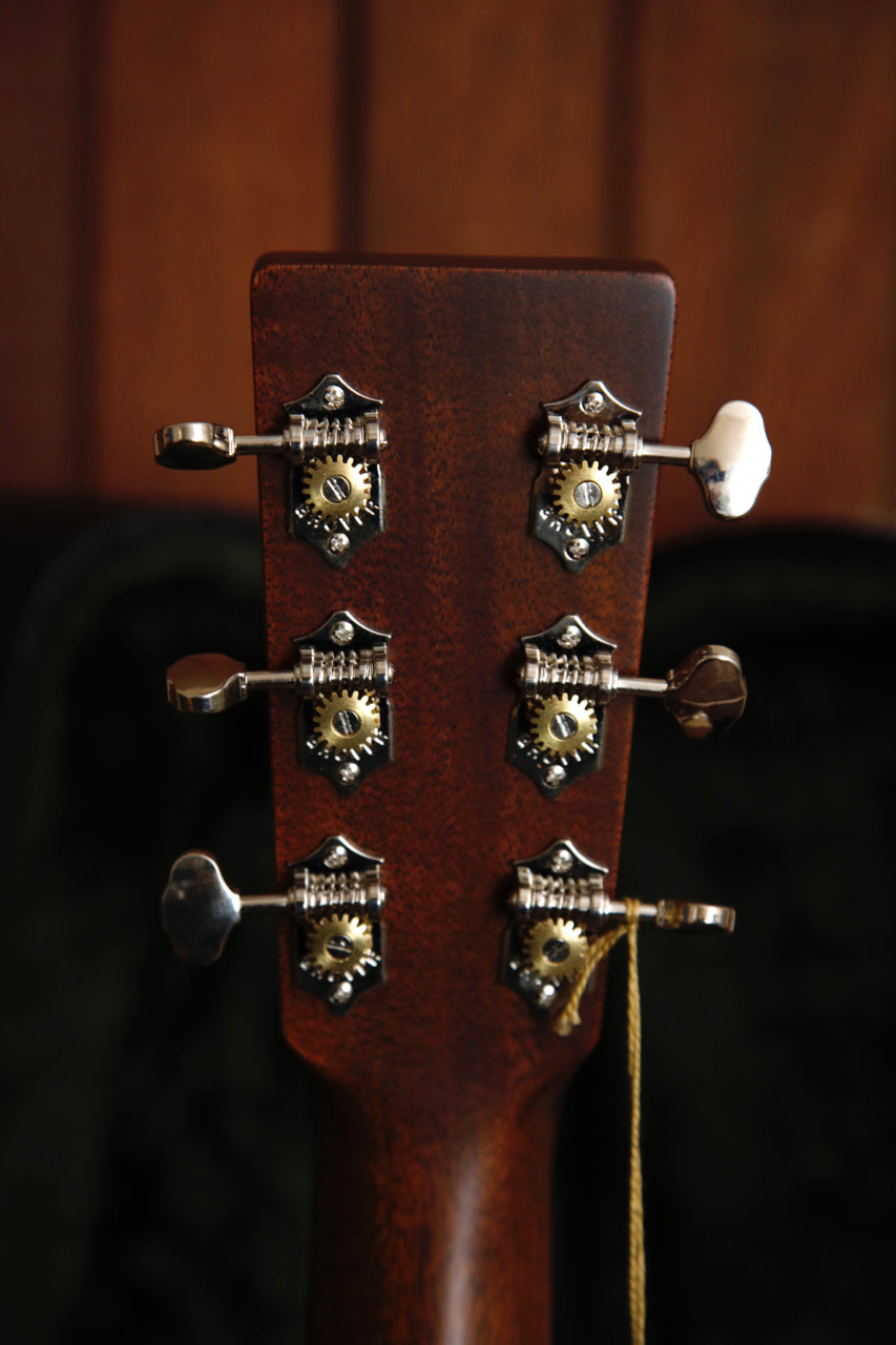 Martin 000-18 Spruce/Mahogany Orchestra Model Acoustic Guitar