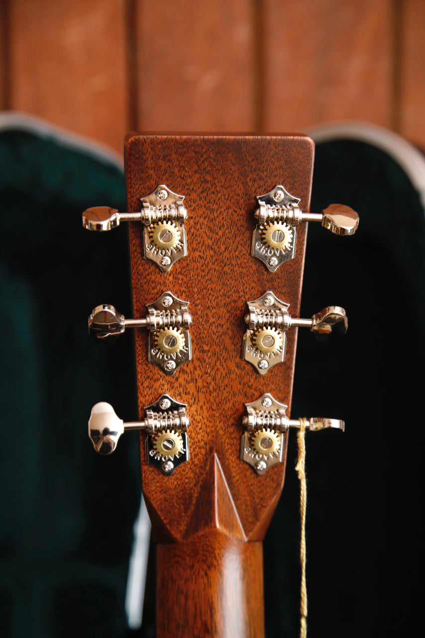 Martin 000-28 Acoustic Guitar