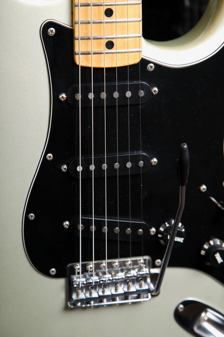 Fender 25th Anniversary 1979 Stratocaster Electric Guitar Pre-Owned