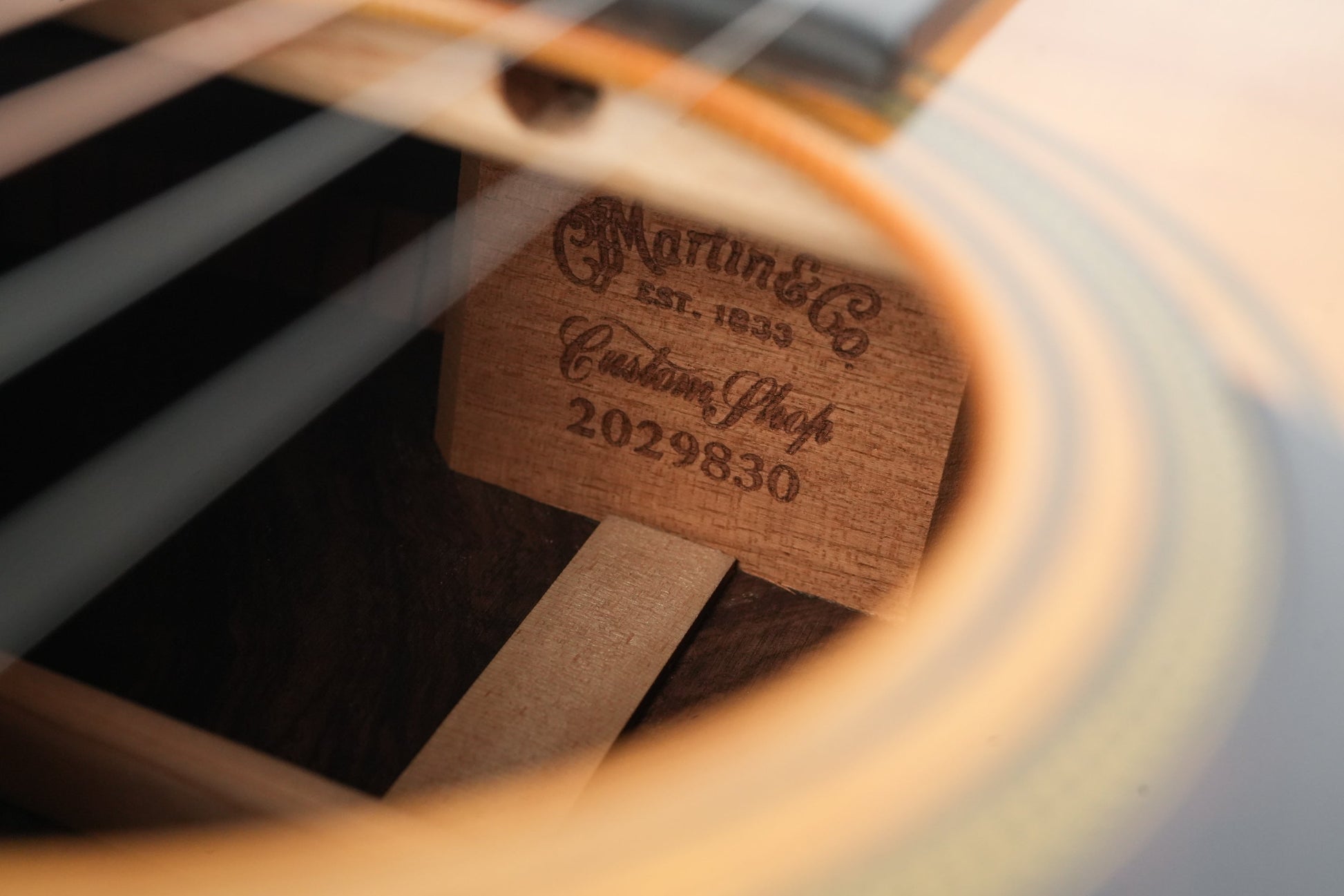 Martin 00028 Custom Shop Wild Grain 2016