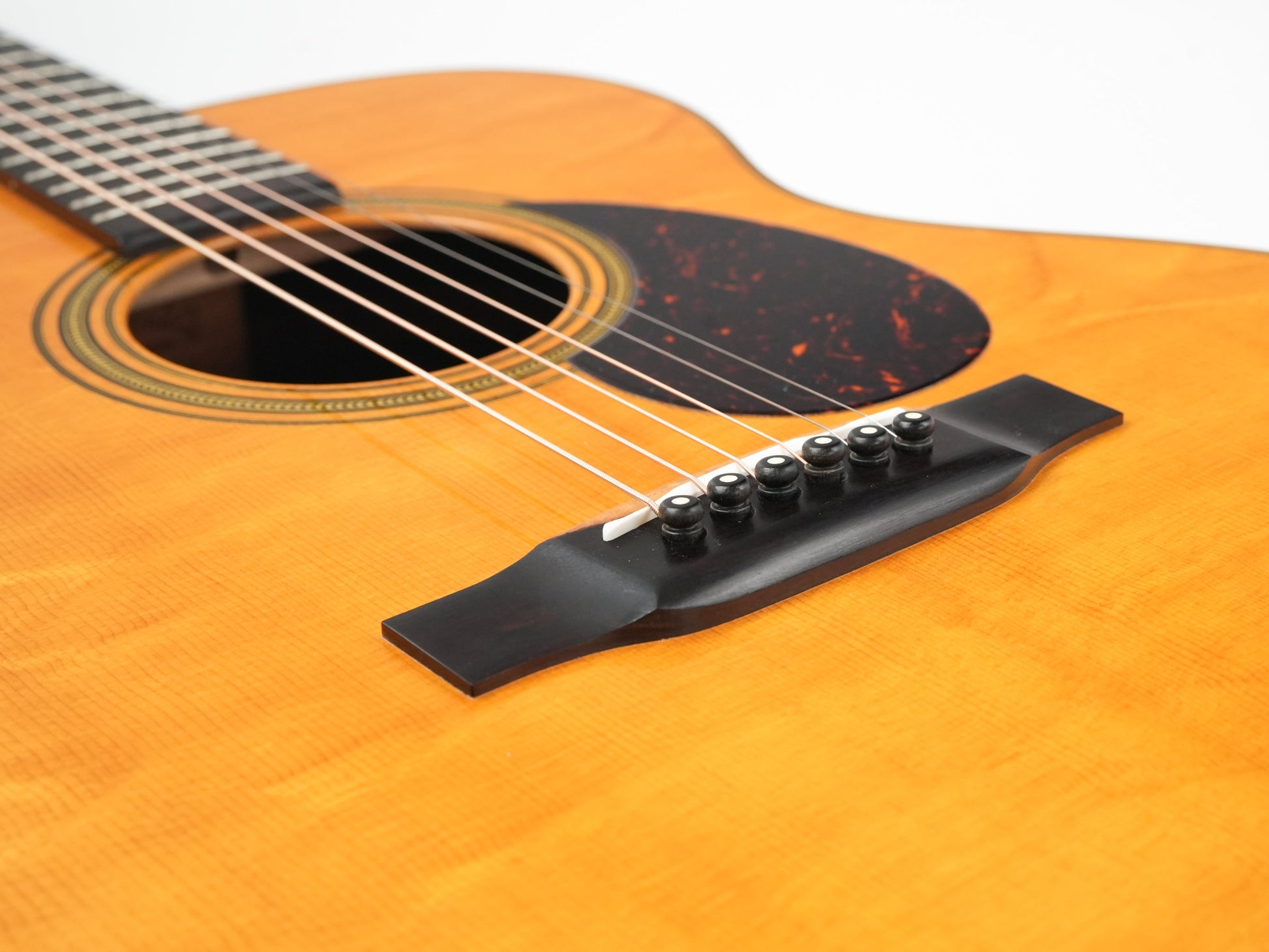 Martin 00028 Custom Shop Wild Grain 2016