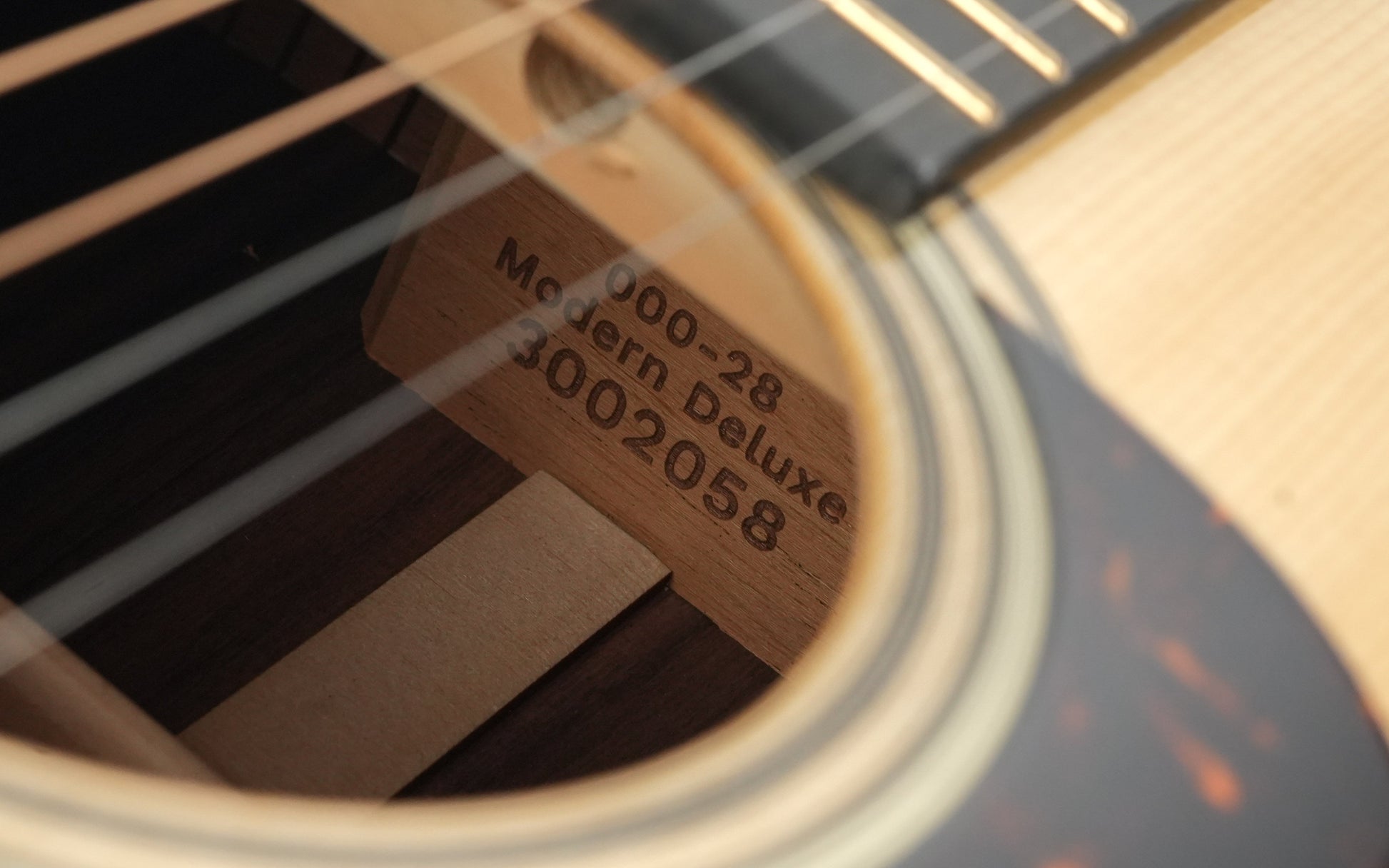 Martin 00028 Modern Deluxe