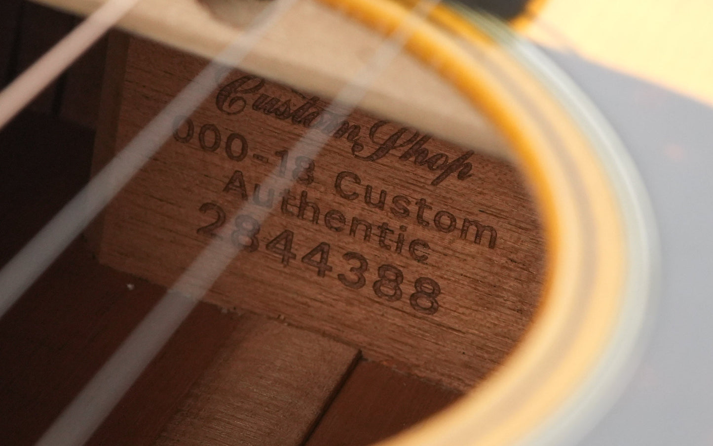 Martin Custom Shop Expert 00018 Authentic 1937 Stage 1 Aging 2024