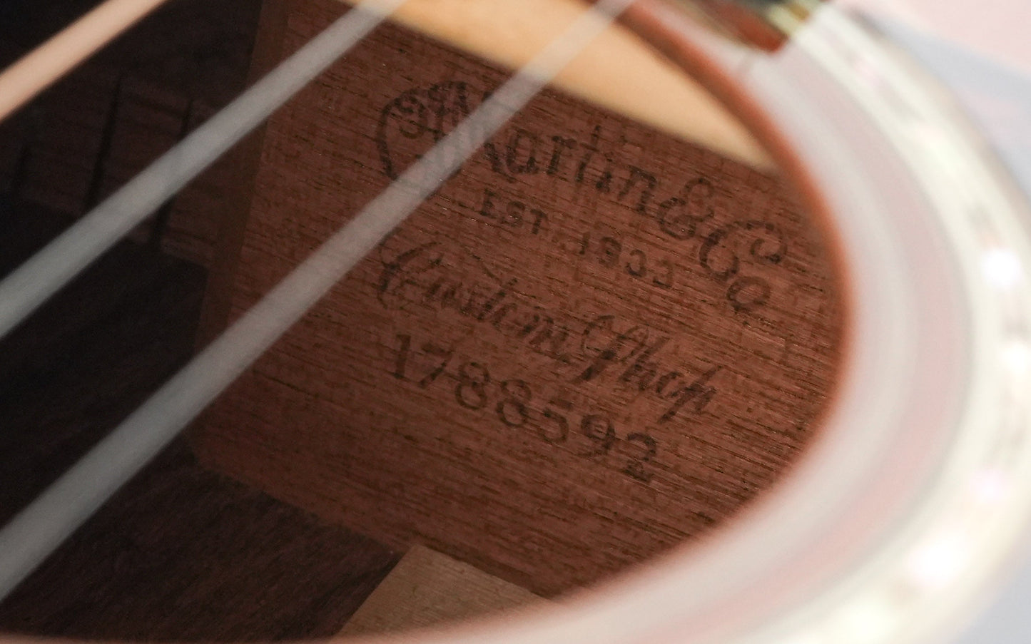 Martin Custom Shop D28 Bubinga Adirondack Spruce Ambertone 2014