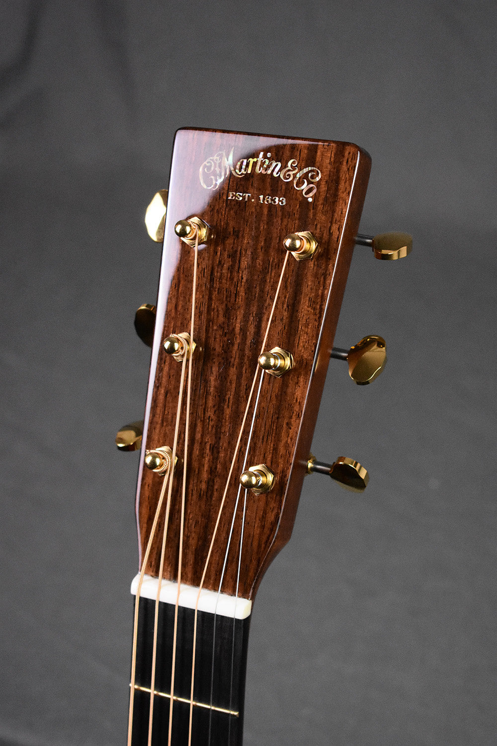 Martin D-18E Modern Deluxe