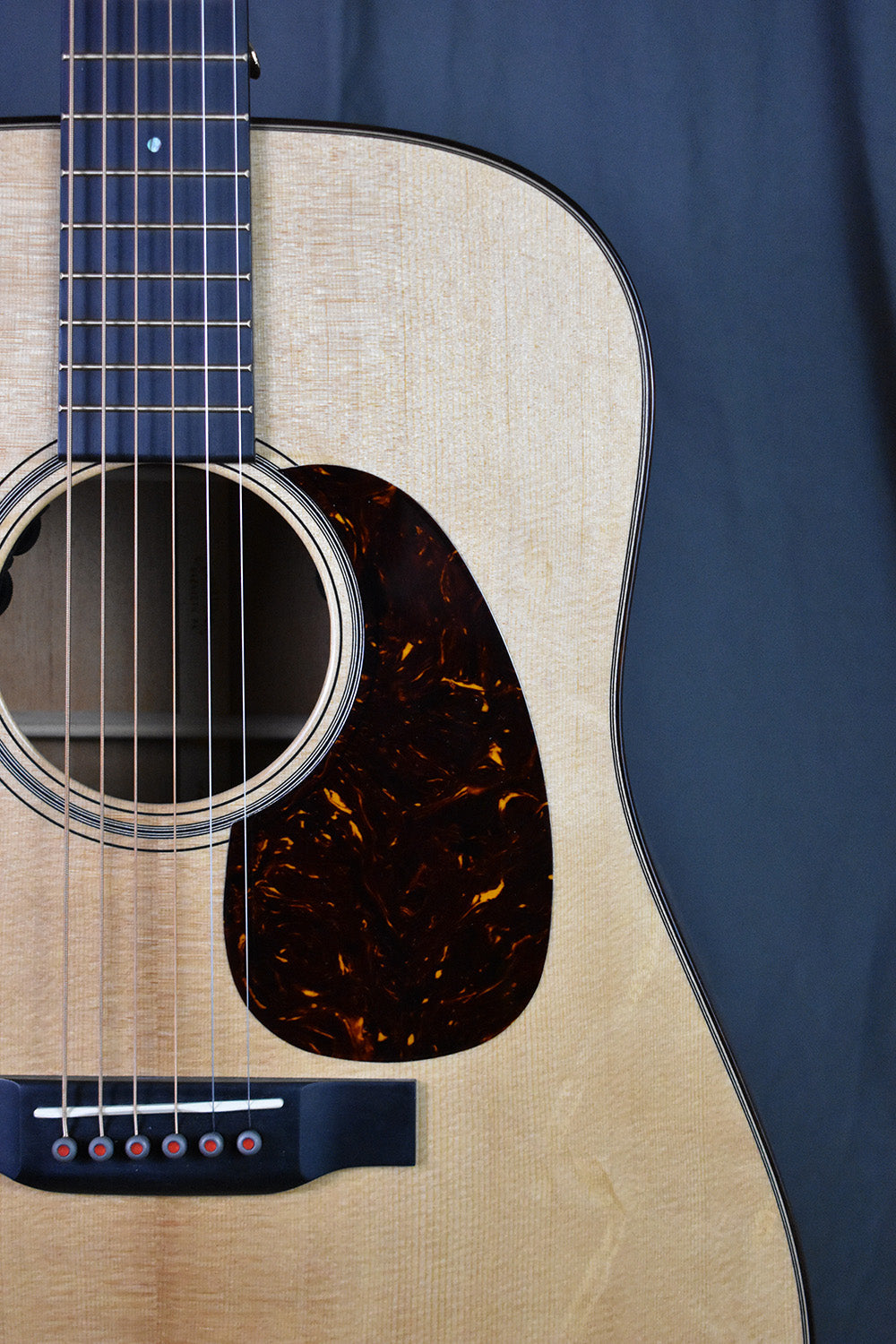 Martin D-18E Modern Deluxe