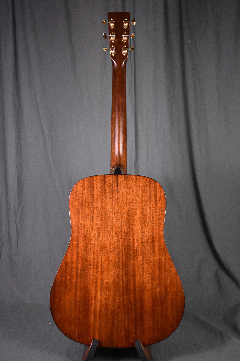Martin D-18E Modern Deluxe