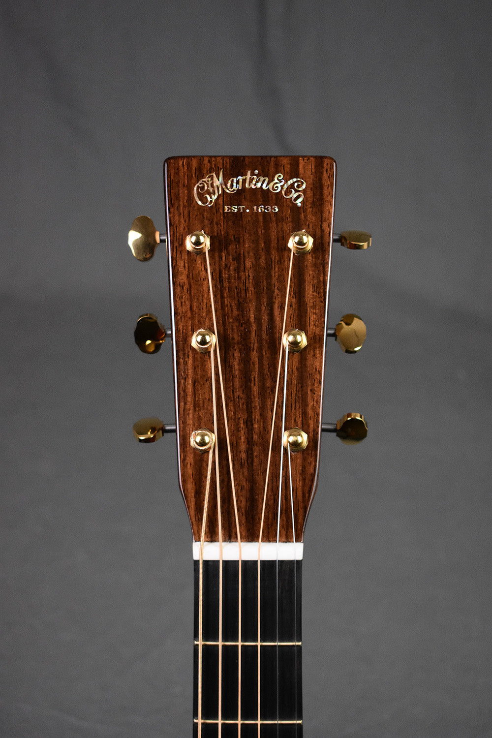 Martin D-18E Modern Deluxe