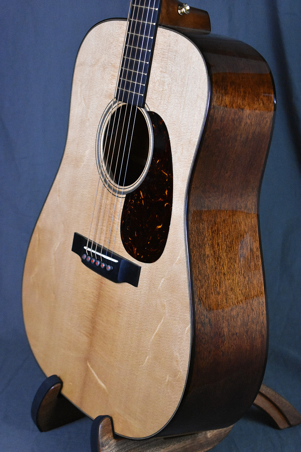 Martin D-18E Modern Deluxe