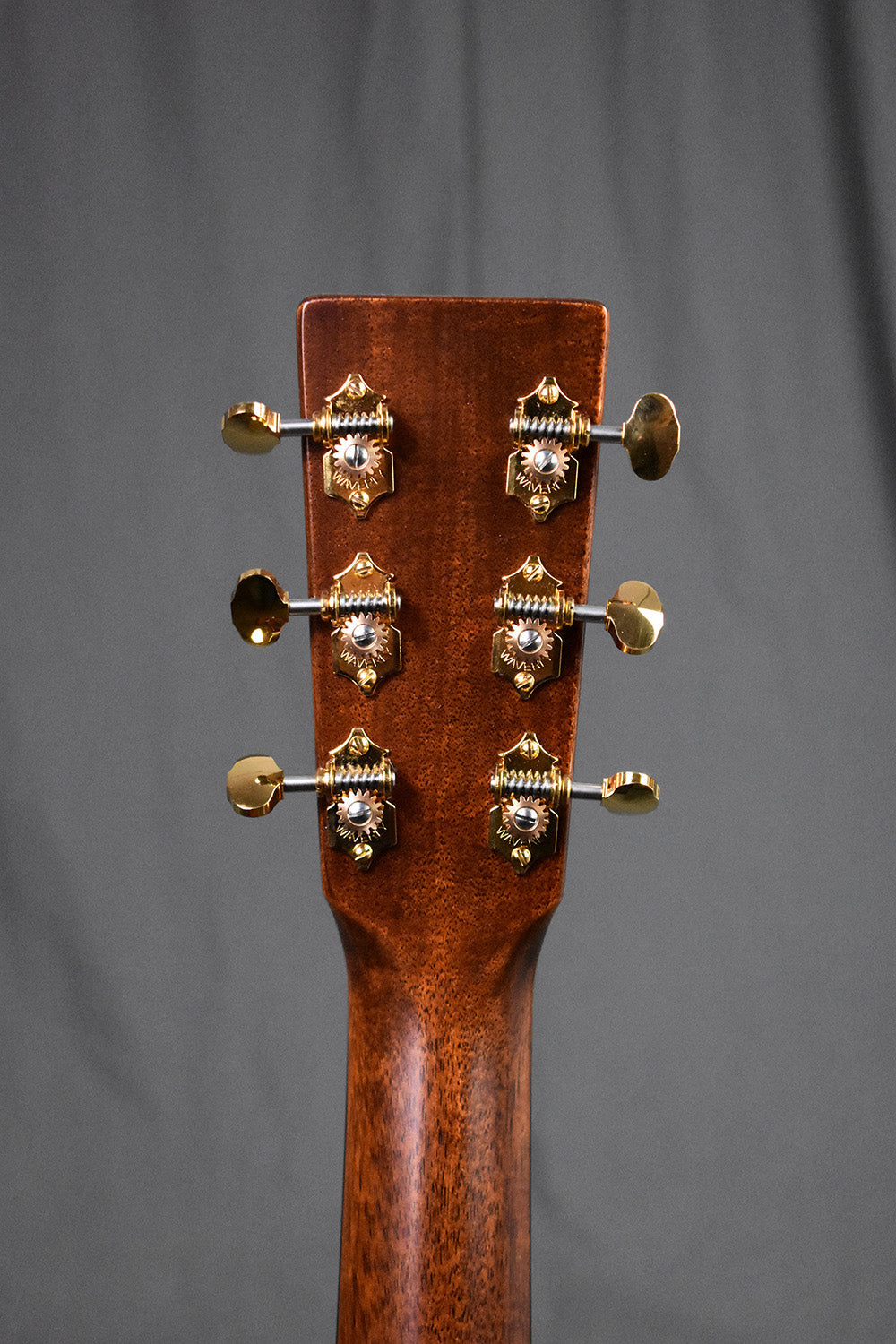 Martin D-18E Modern Deluxe