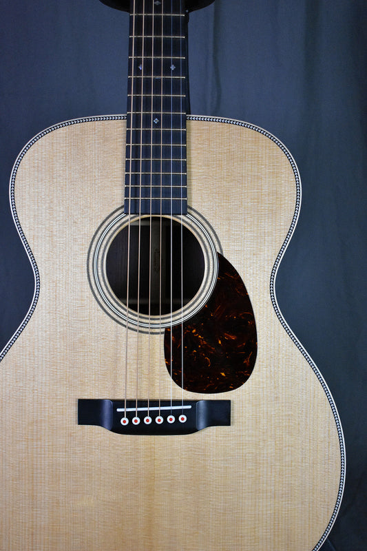 Martin OM-28 Modern Deluxe