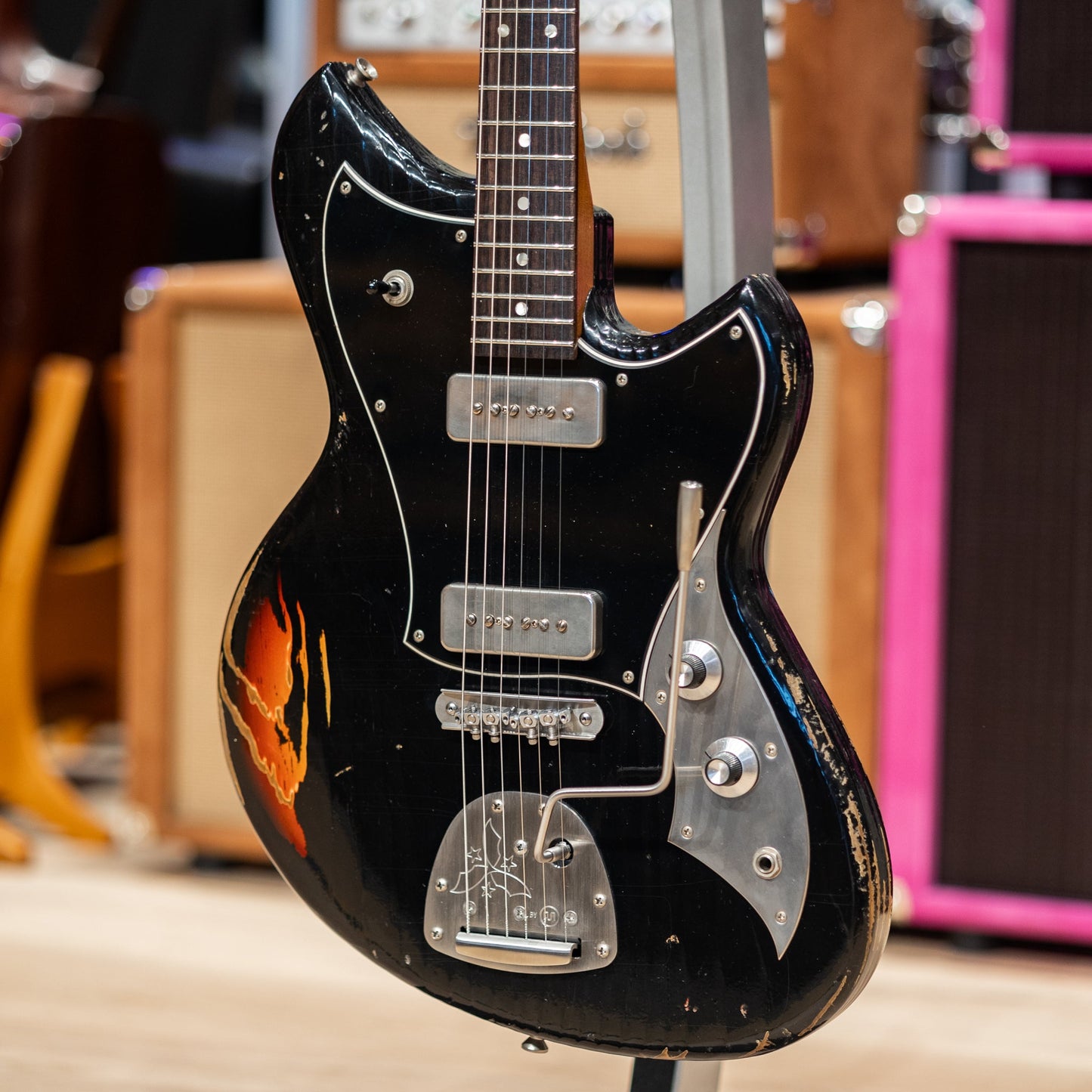 Novo Serus J Dealer LTD - Bull Black Over '64 3-Tone Burst
