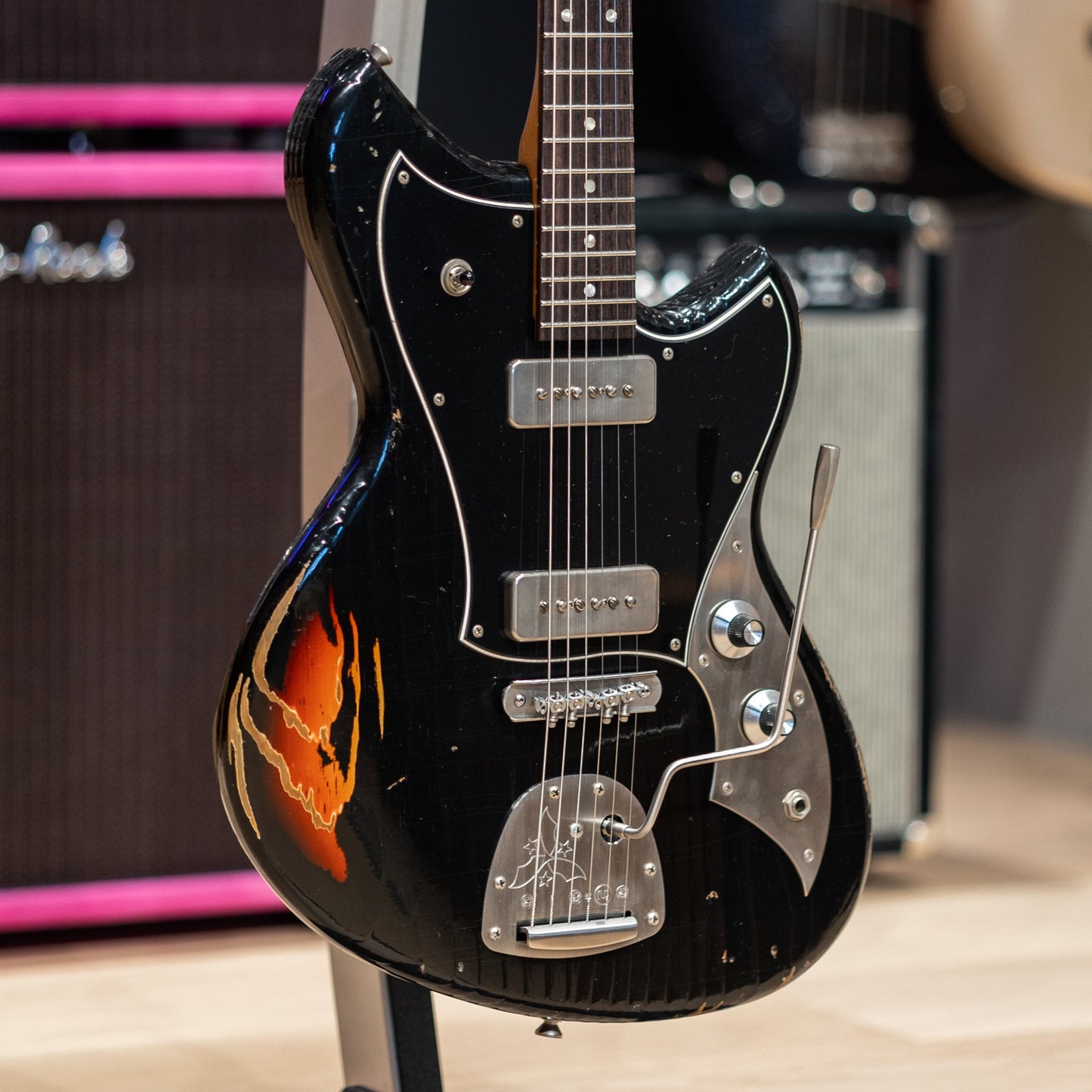 Novo Serus J Dealer LTD - Bull Black Over '64 3-Tone Burst