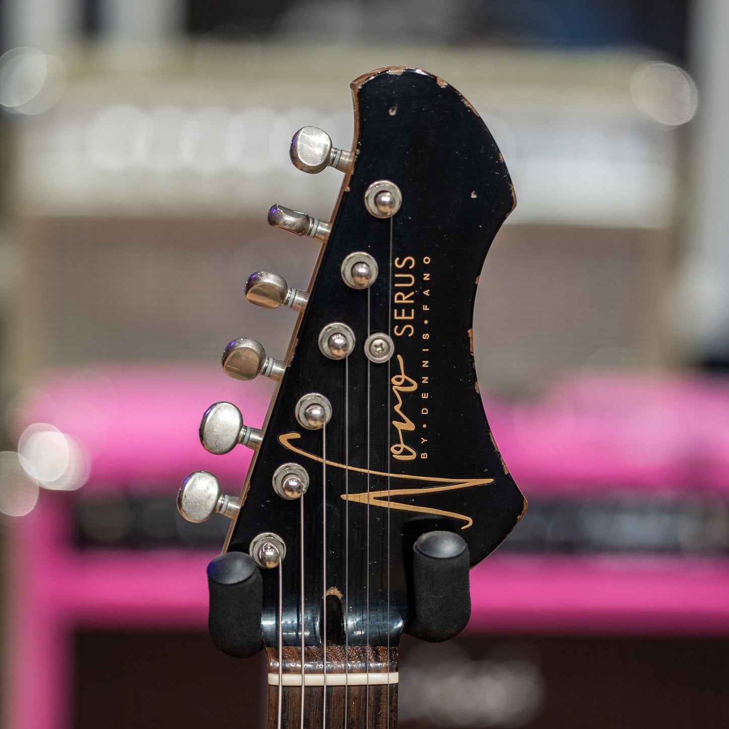 Novo Serus J Dealer LTD - Bull Black Over '64 3-Tone Burst