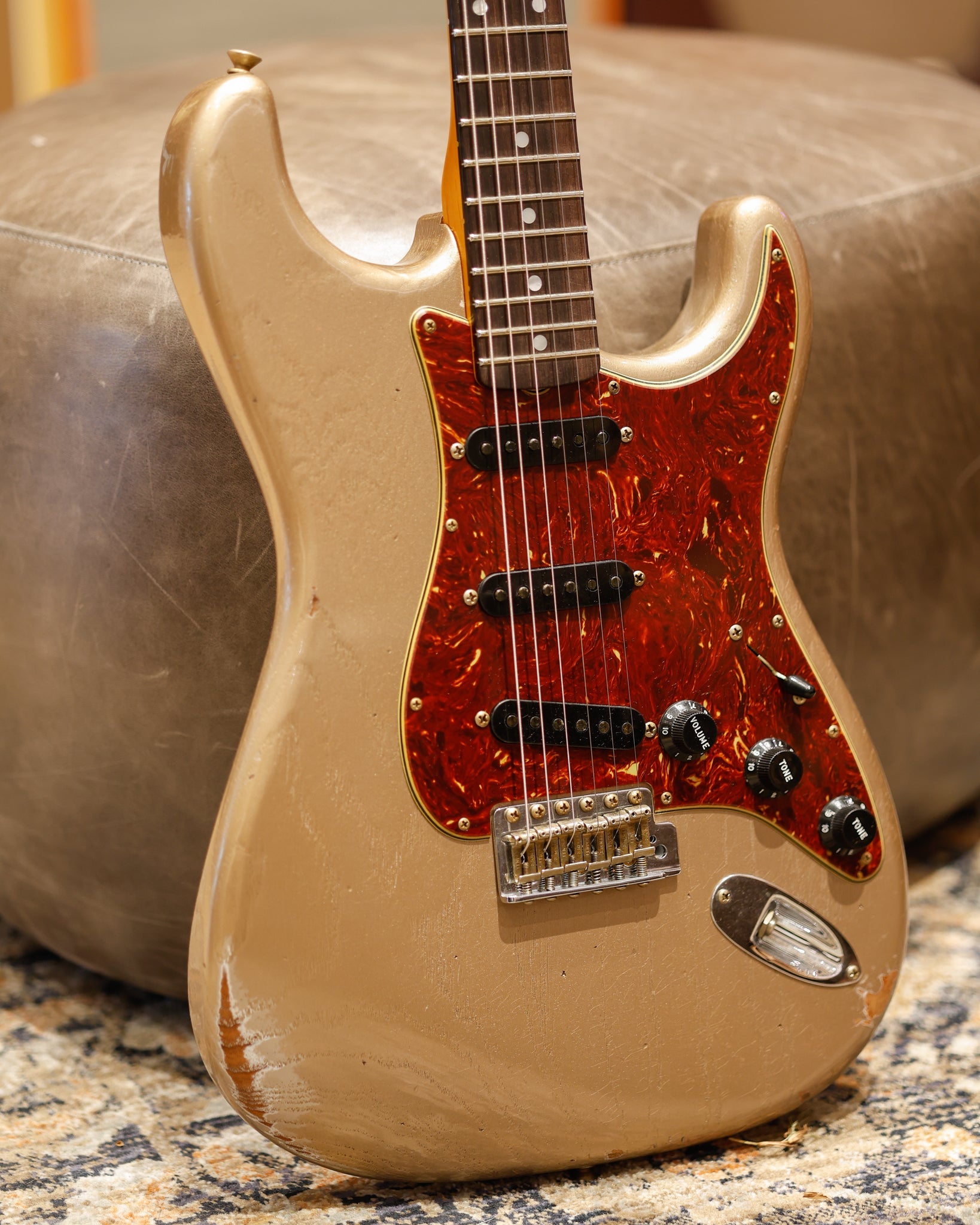 Fender Custom Shop Limited Edition Roasted Stratocaster Relic - Aged Shoreline Gold