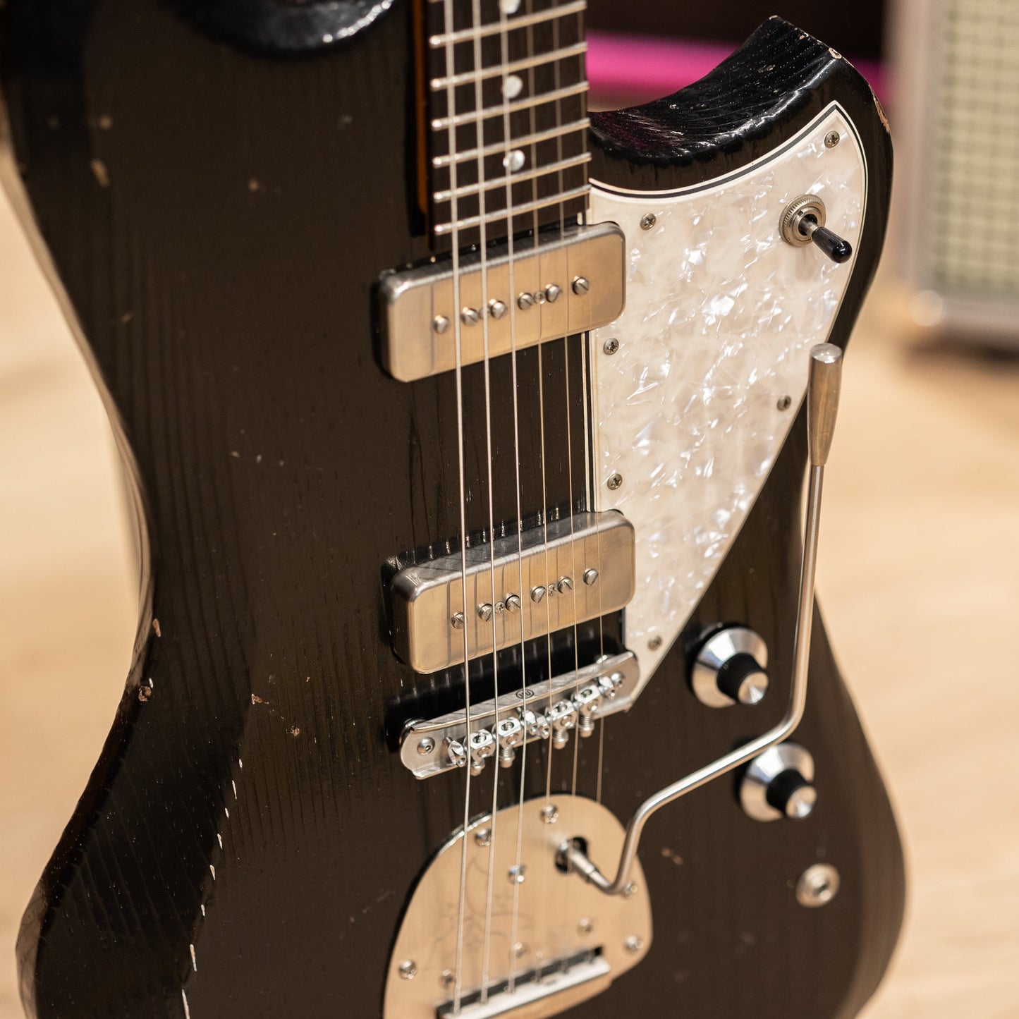 Novo Voltur - Bull Black